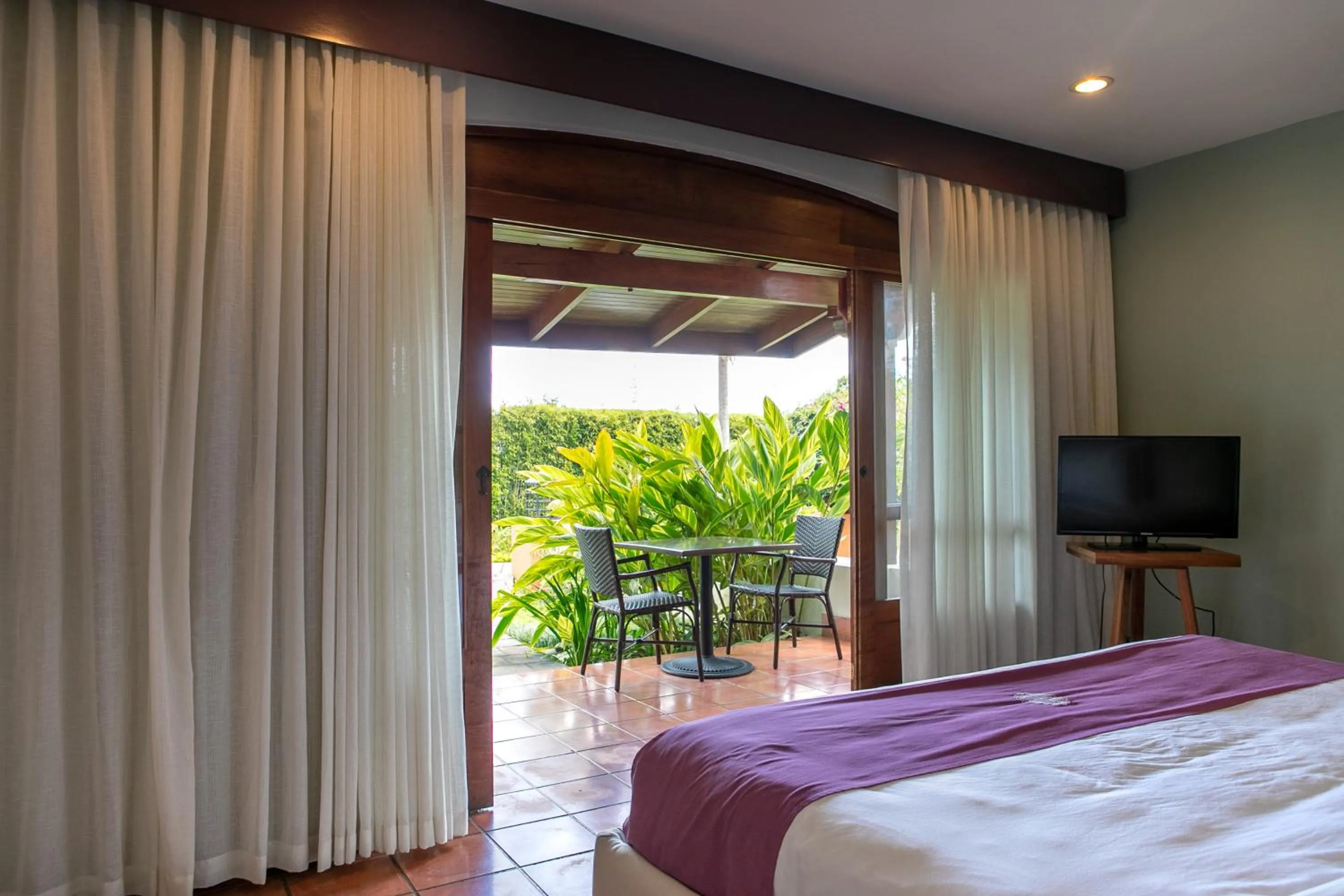 Balcony/Terrace, Bed in Alta Las Palomas Hotel