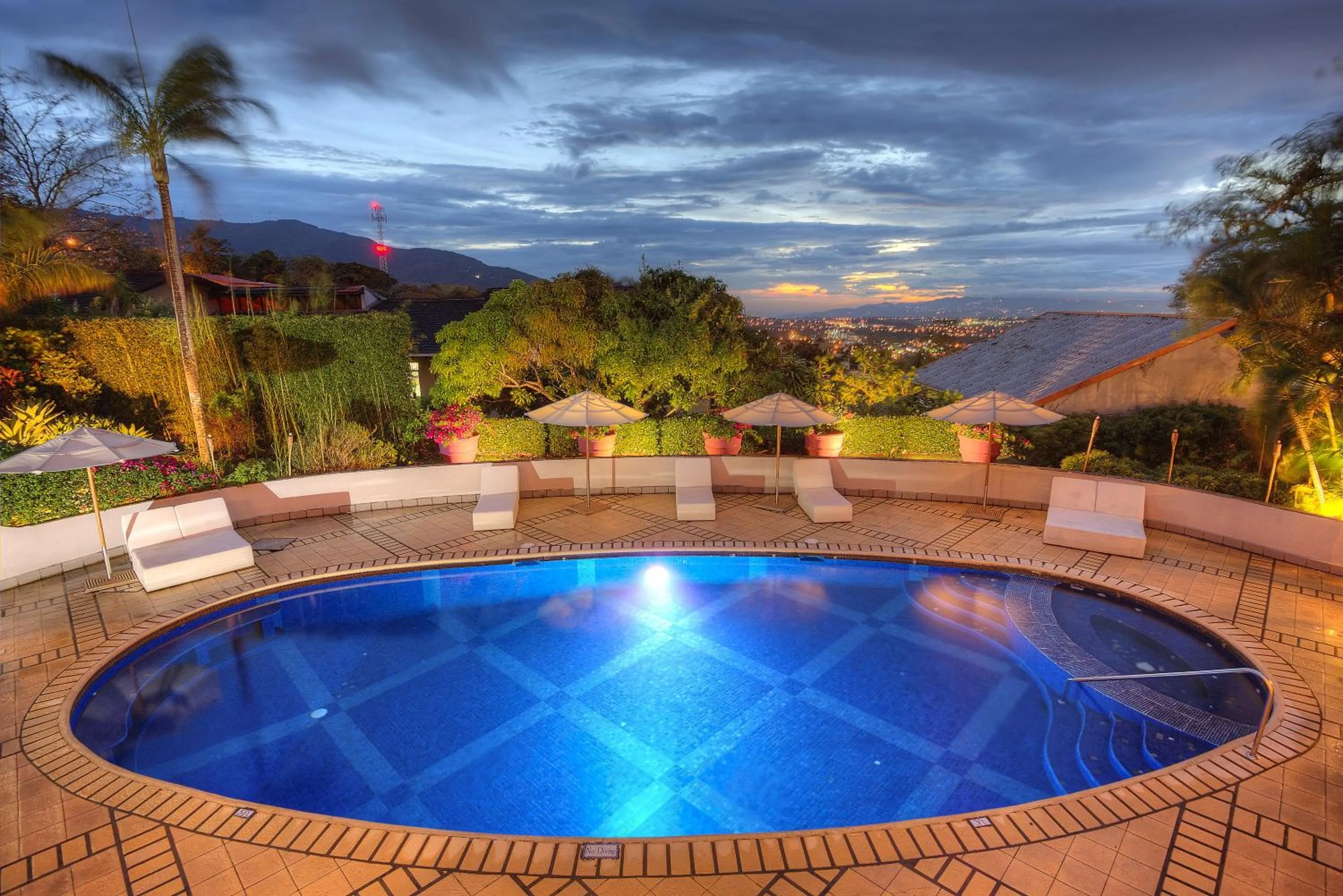 Pool view in Alta Las Palomas Hotel
