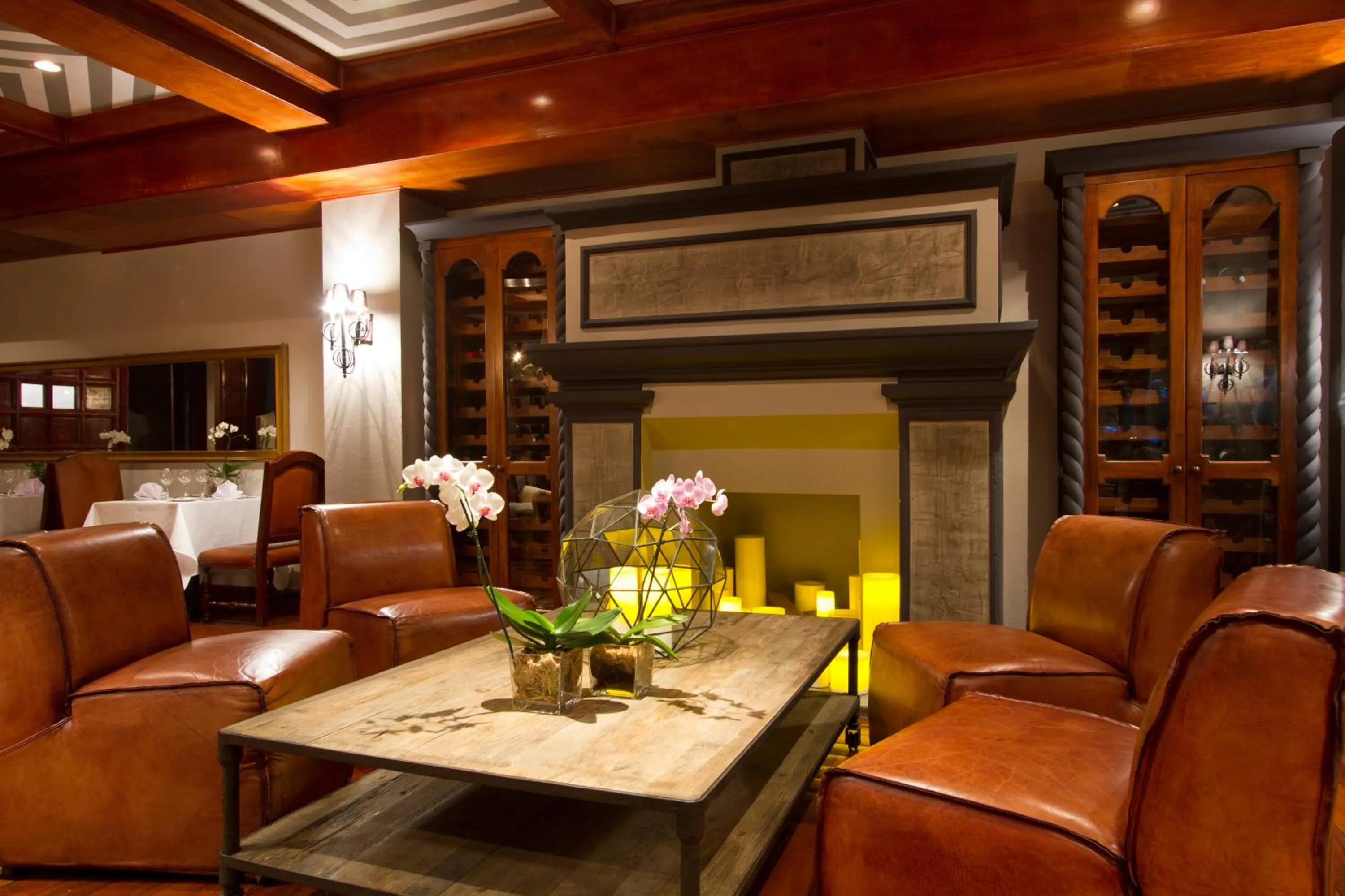 Lounge or bar in Alta Las Palomas Hotel