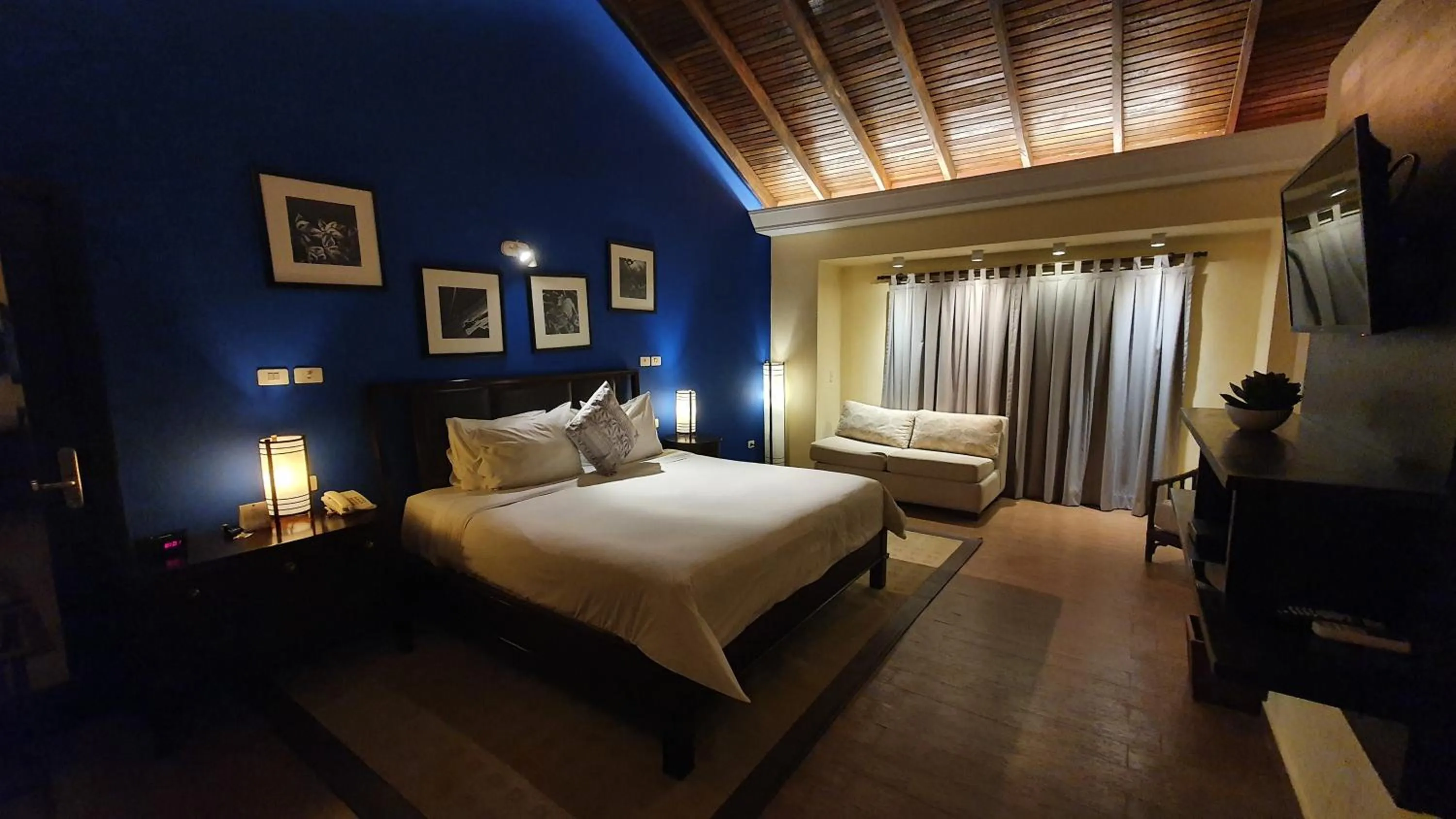 Photo of the whole room, Bed in Alta Gracia Parque Hotel