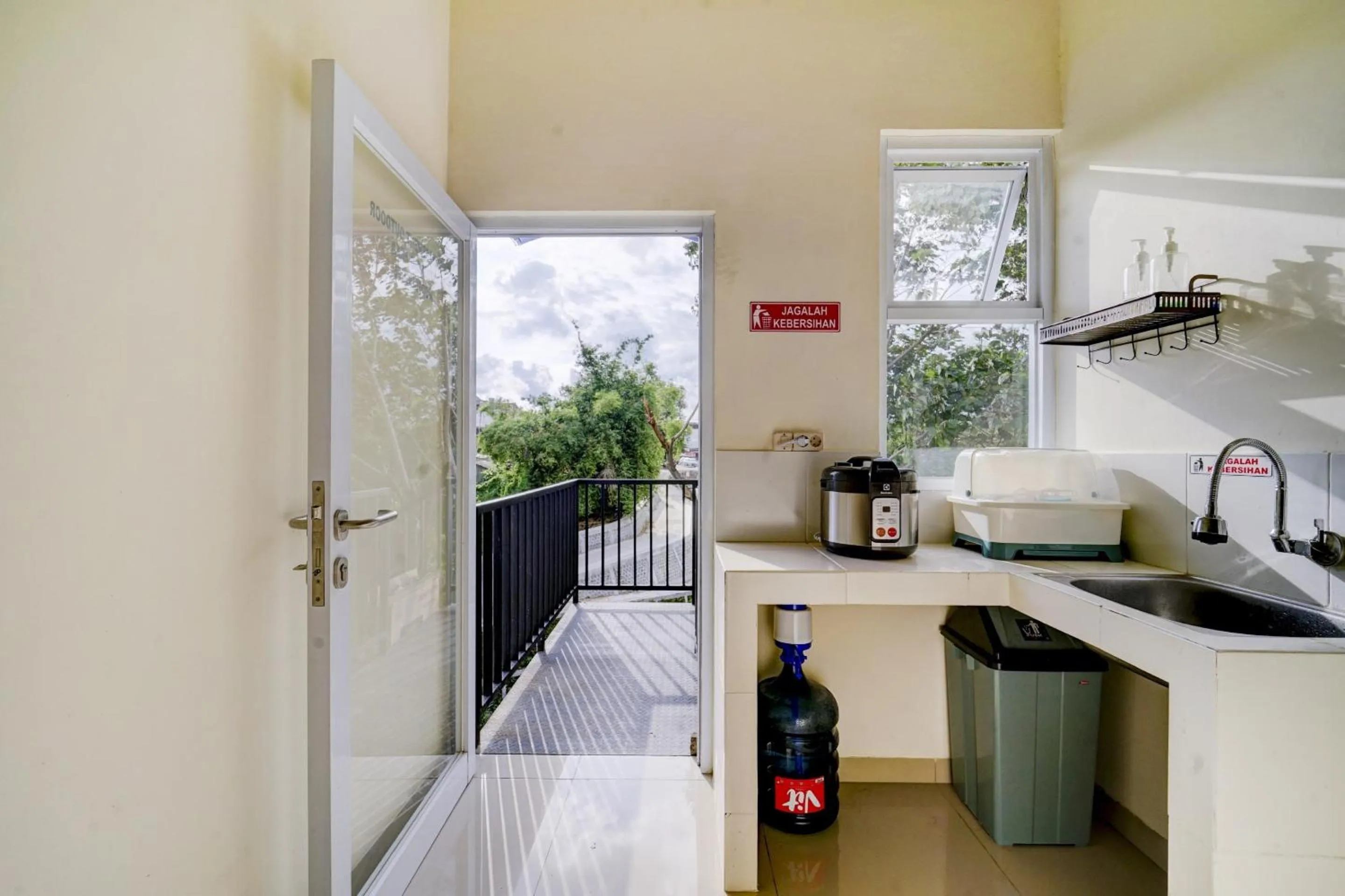 Lobby or reception in Hotel O River inn Malioboro