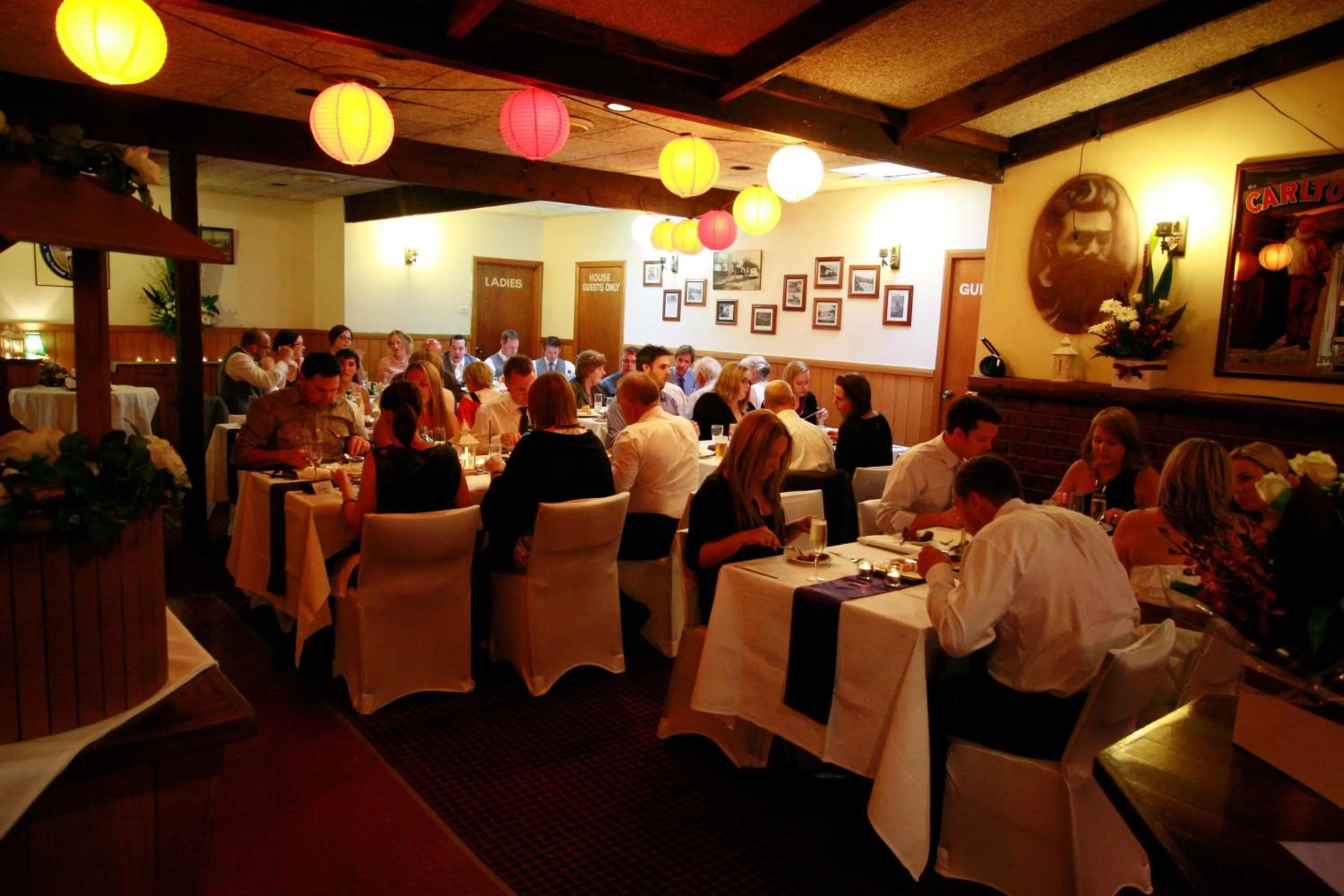 Restaurant/places to eat in The Harrietville Snowline Hotel