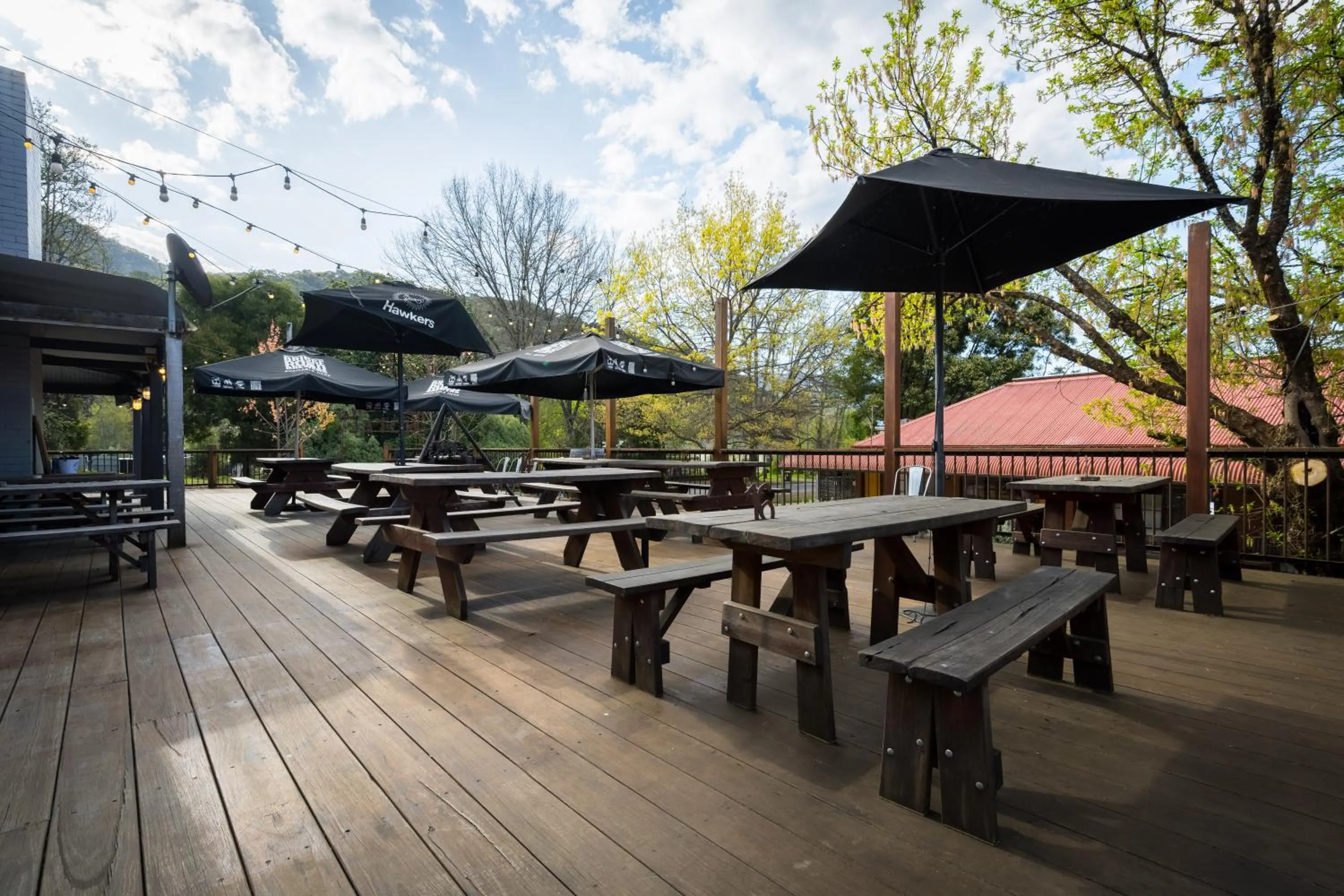 Restaurant/places to eat in The Harrietville Snowline Hotel