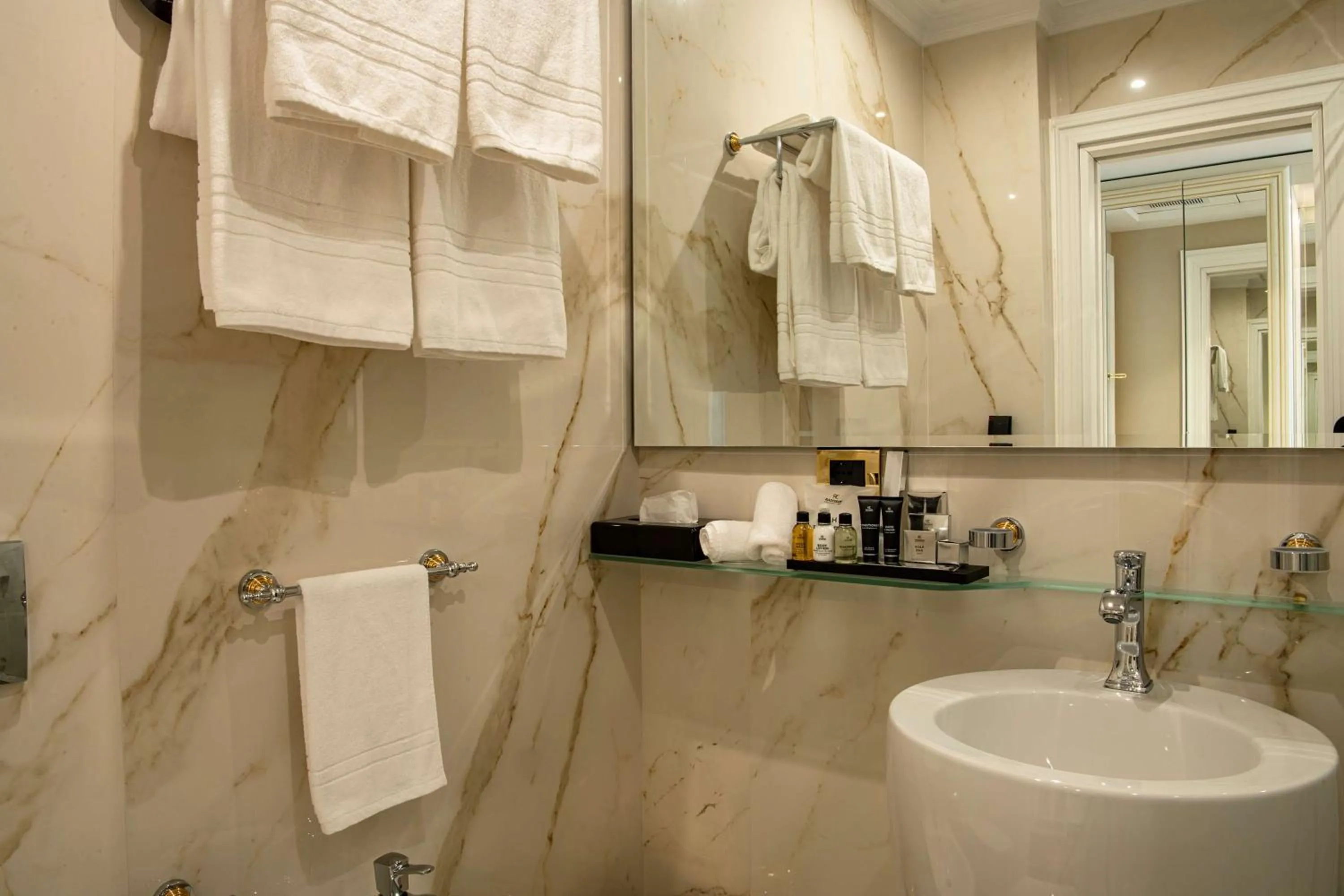 Radisson Collection Morina Hotel, Tirana