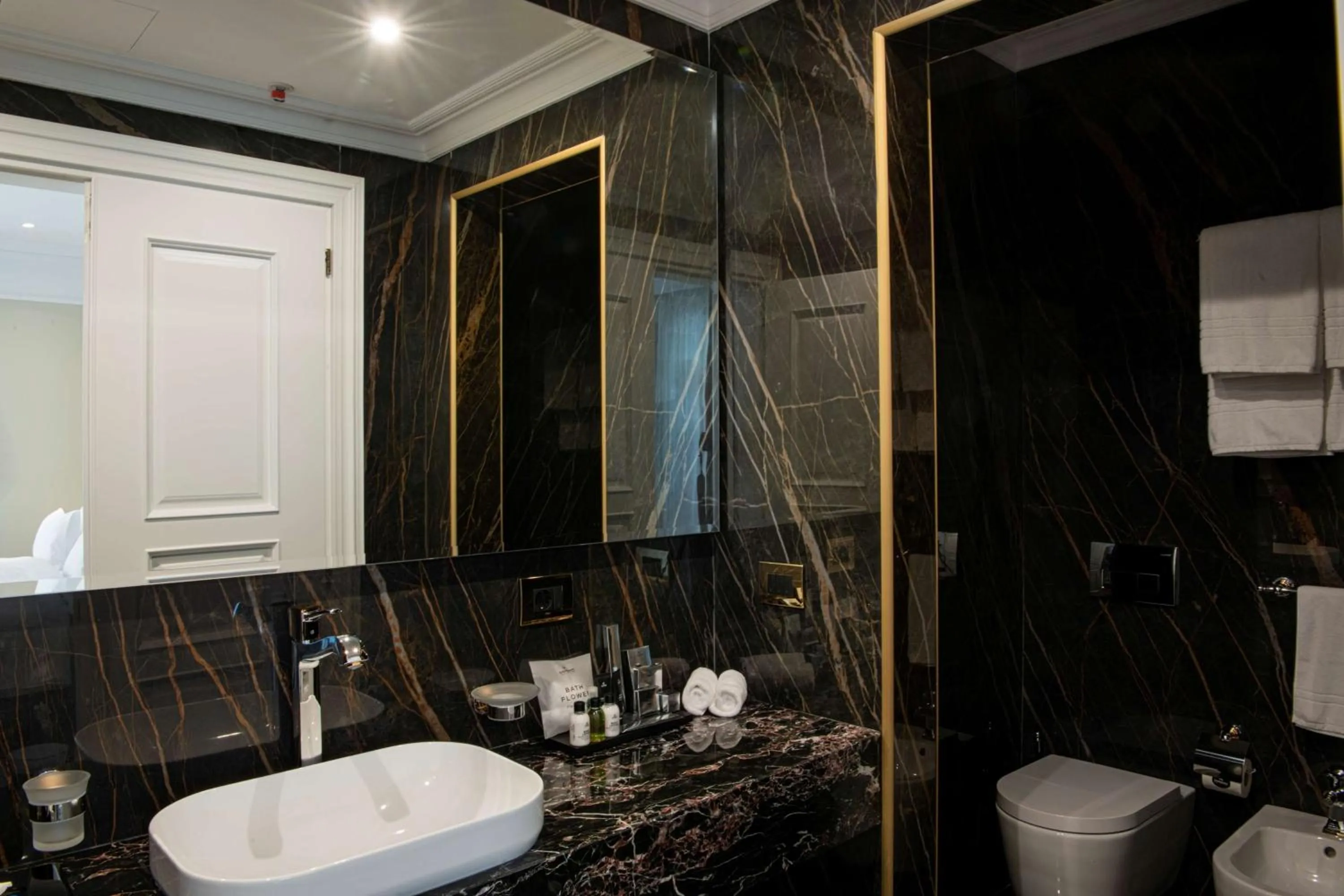 Radisson Collection Morina Hotel, Tirana