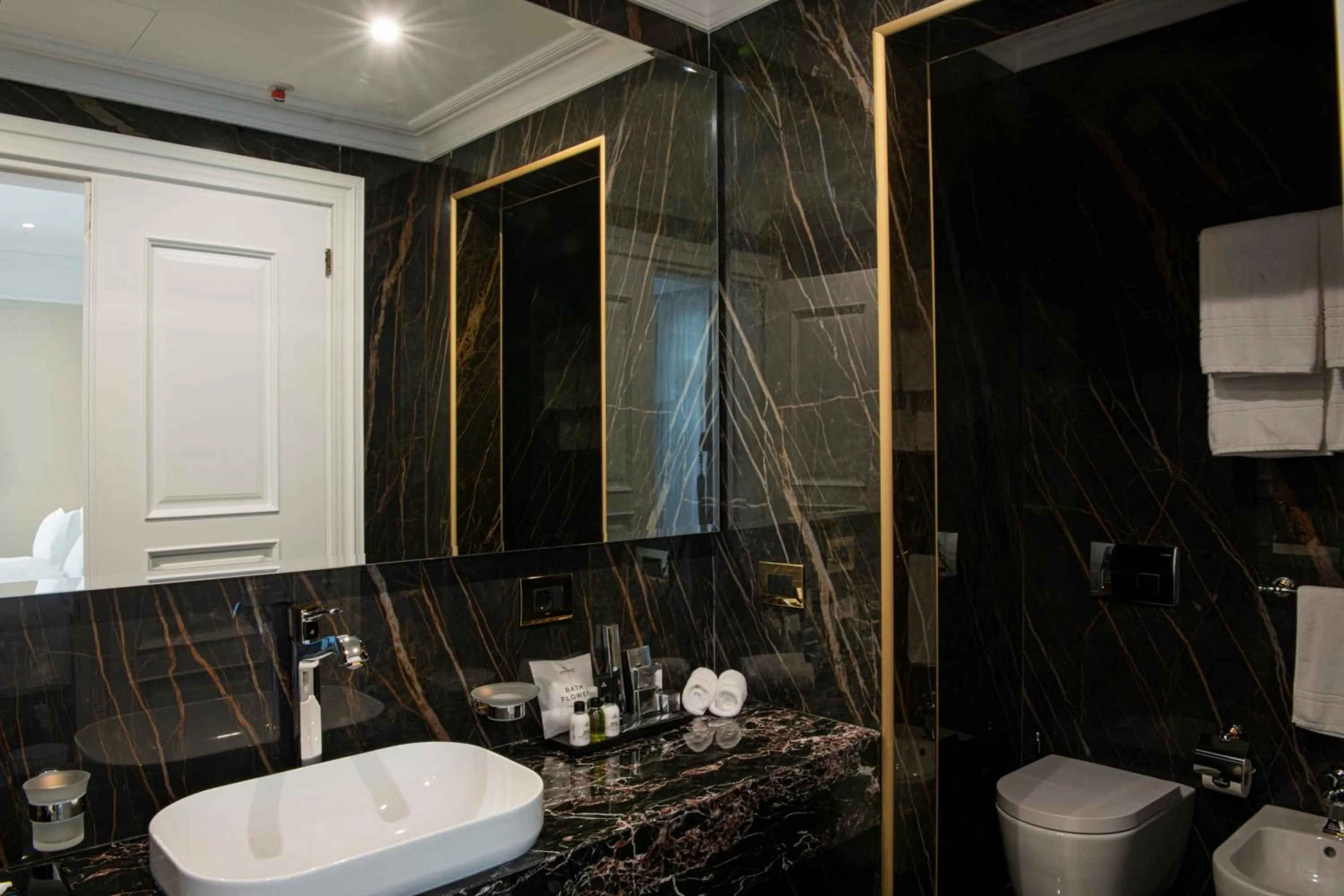 Radisson Collection Morina Hotel, Tirana