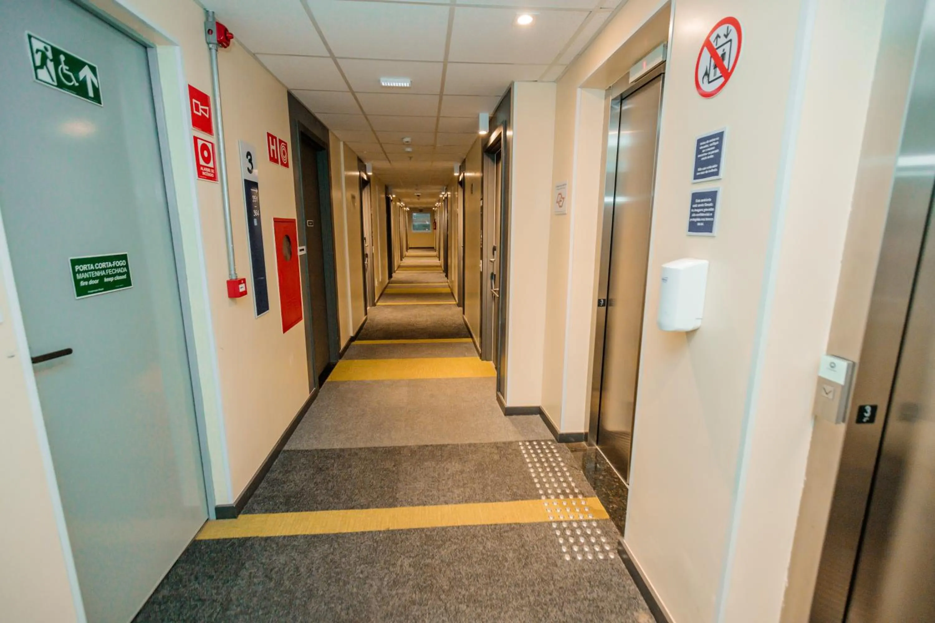 Property building in IBIS BUDGET CAPAO Bonito