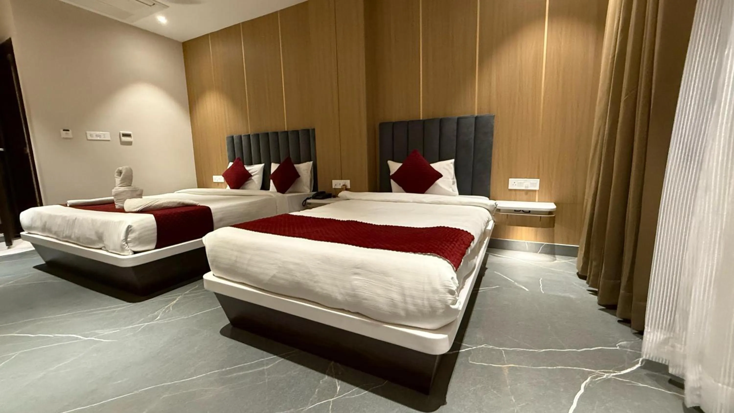 Bed in Hotel River Rhythm Assi Ghat