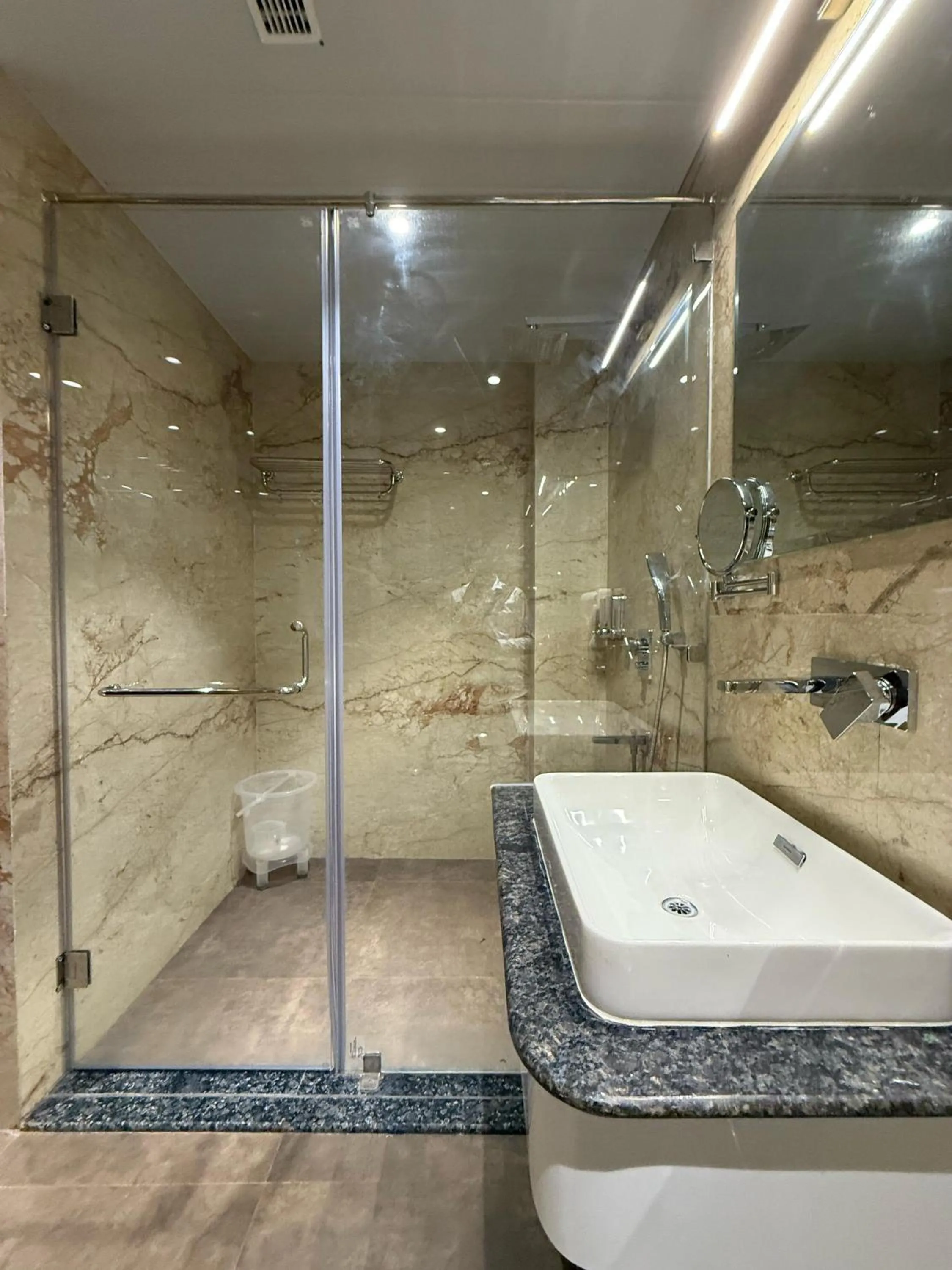 Bathroom in Hotel River Rhythm Assi Ghat