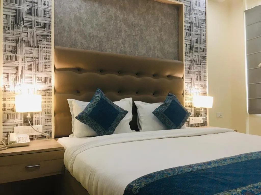 Bed in Hotel River Rhythm Assi Ghat