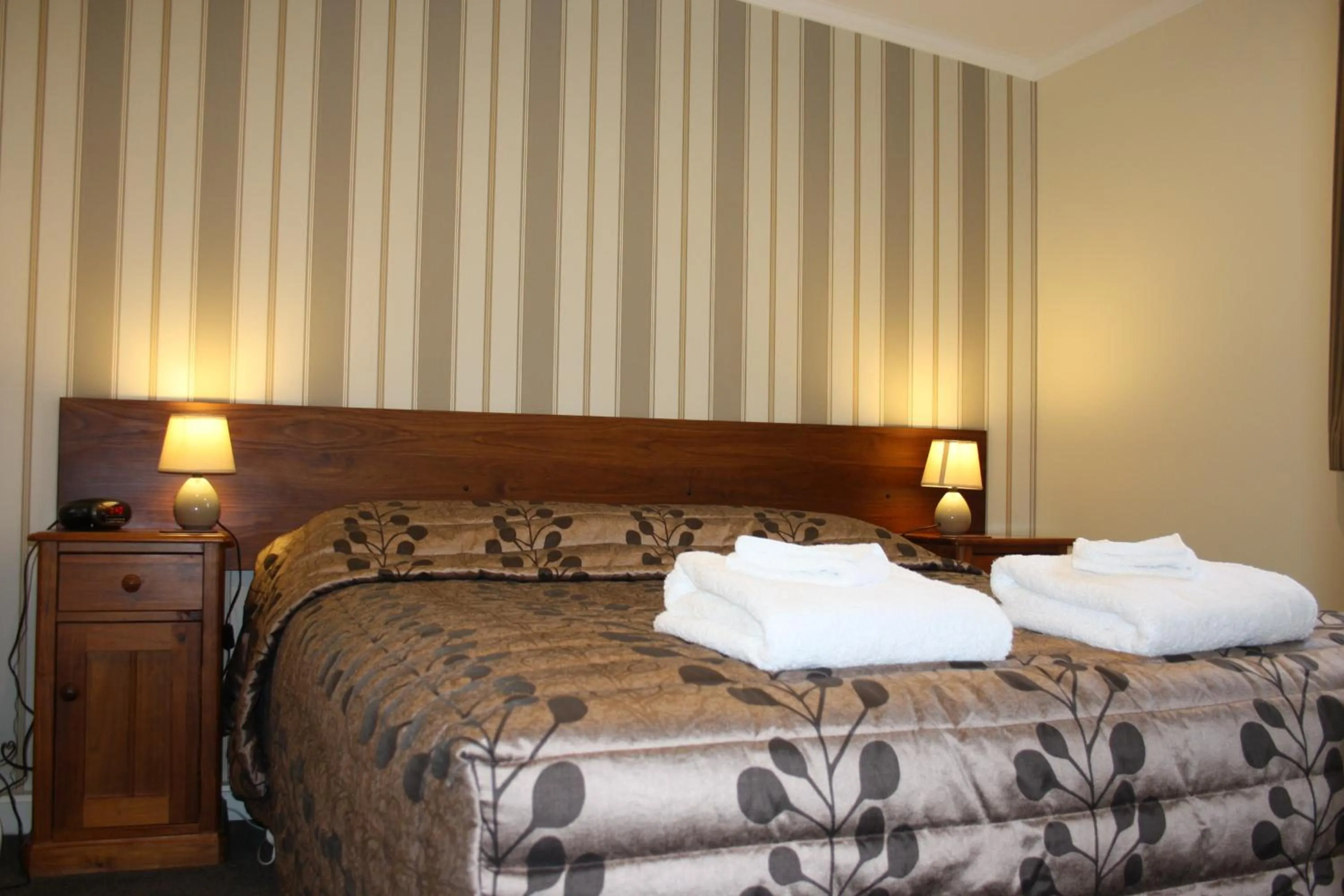 Bed in Shades of Arrowtown