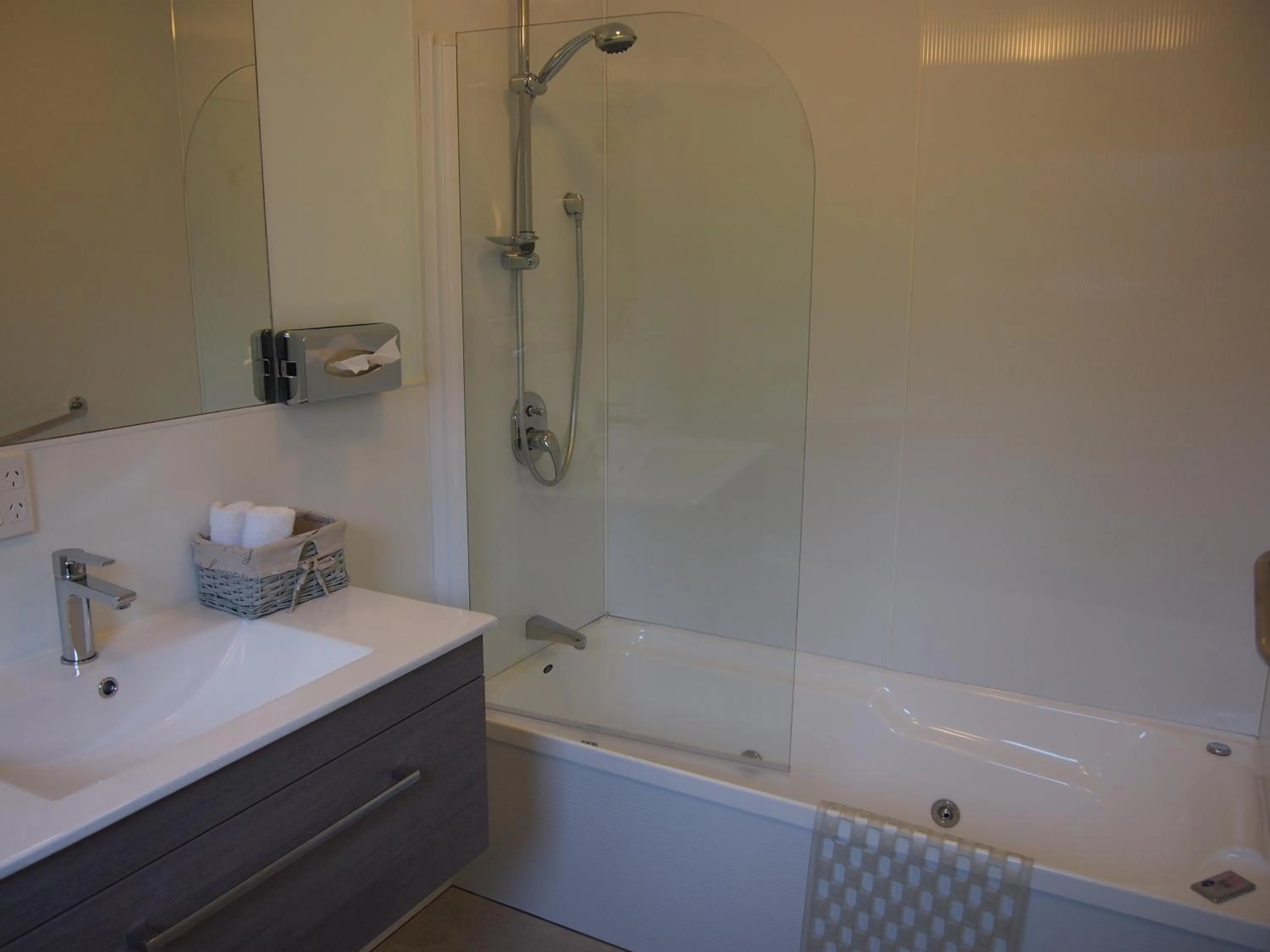 Bathroom in Shades of Arrowtown