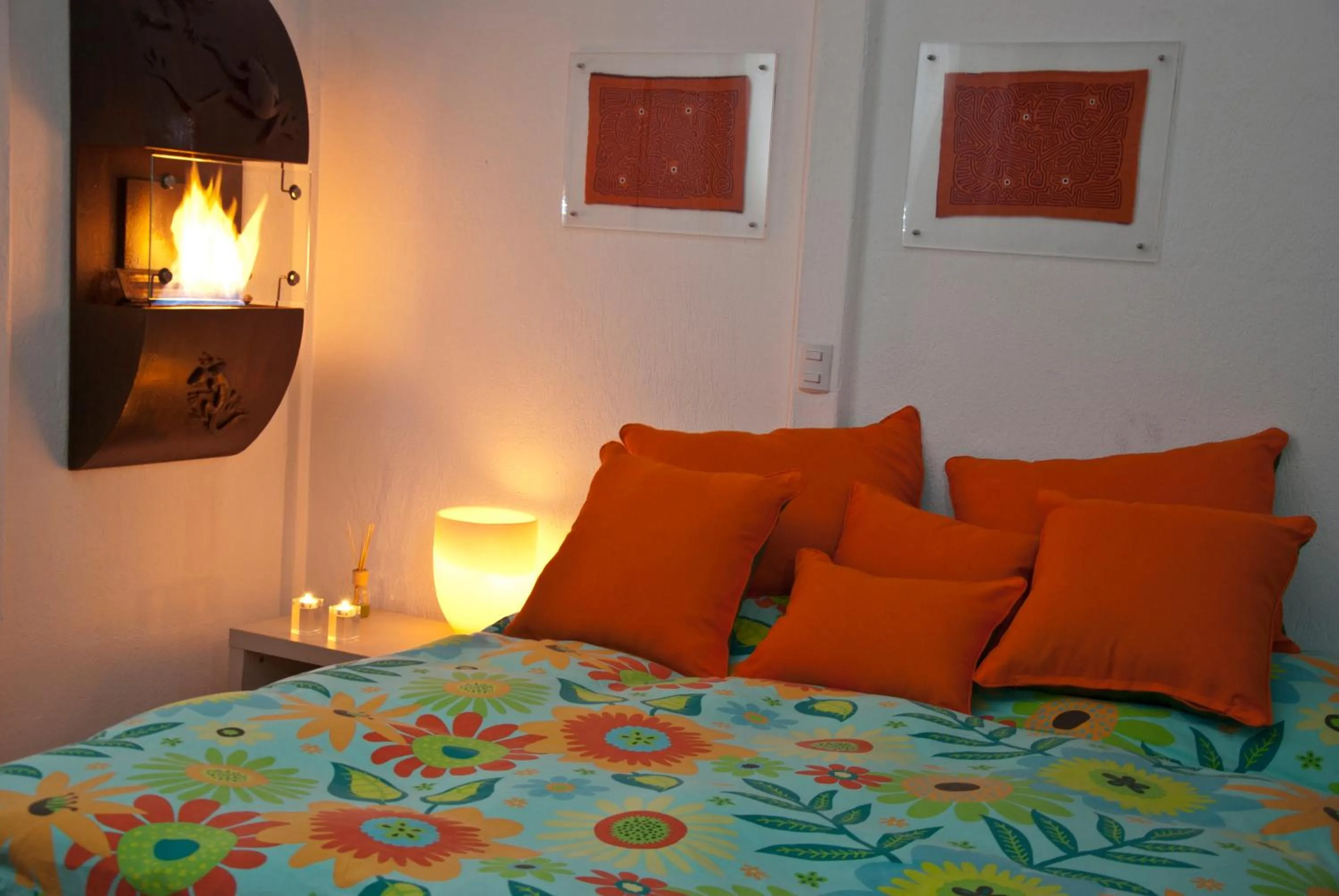 Bed in Dantica Cloud Forest Lodge