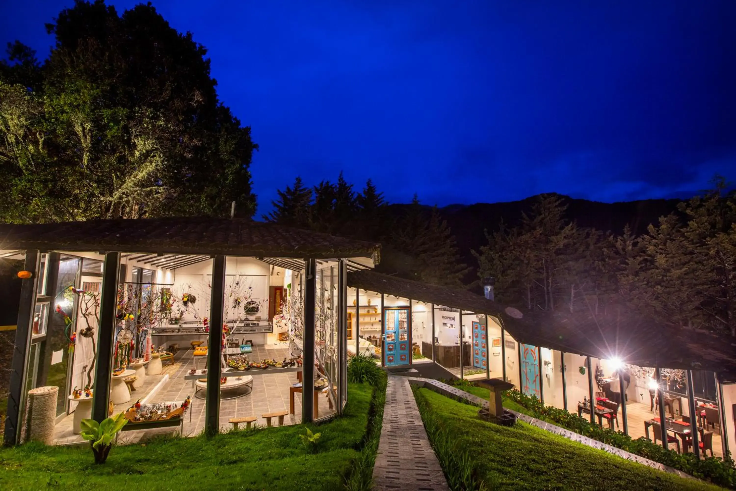 Property building in Dantica Cloud Forest Lodge Property building in Dantica Cloud Forest Lodge