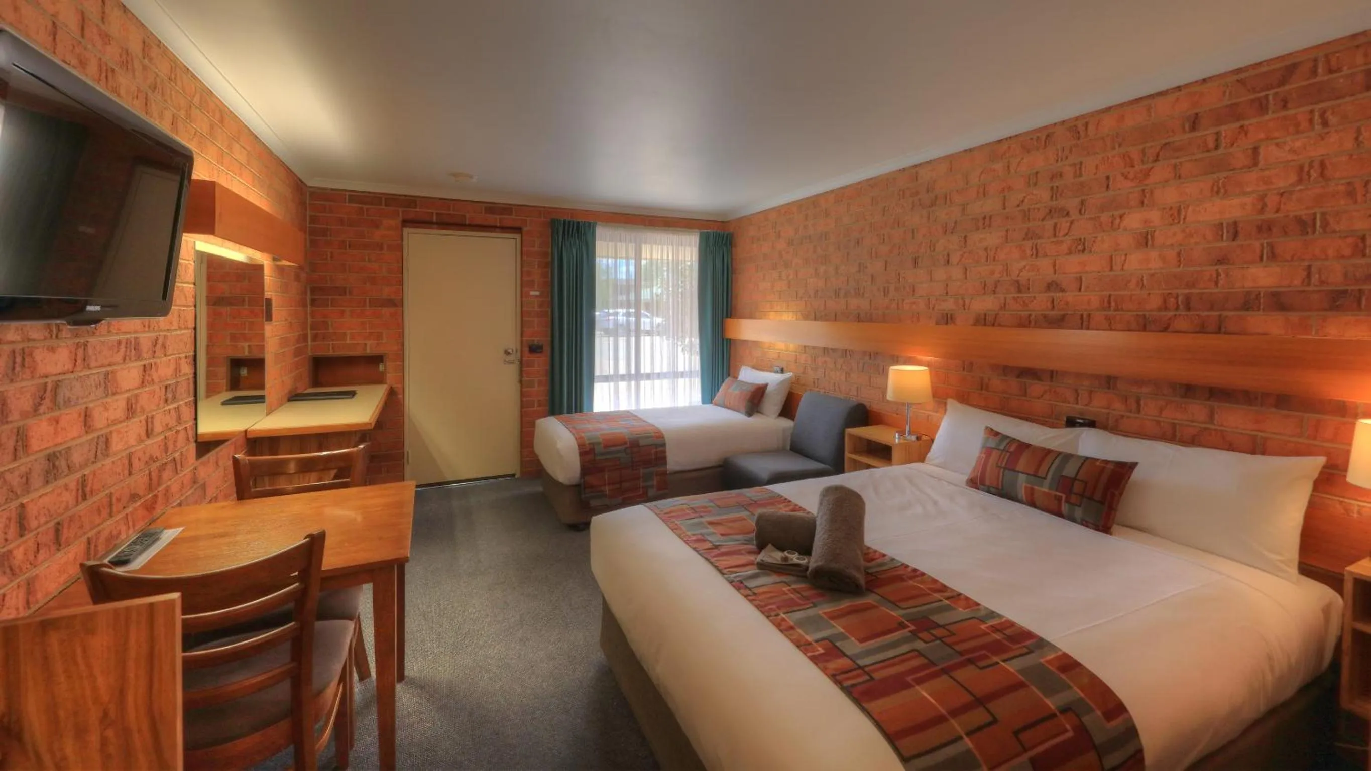 Photo of the whole room, Bed in Moama Central Motel