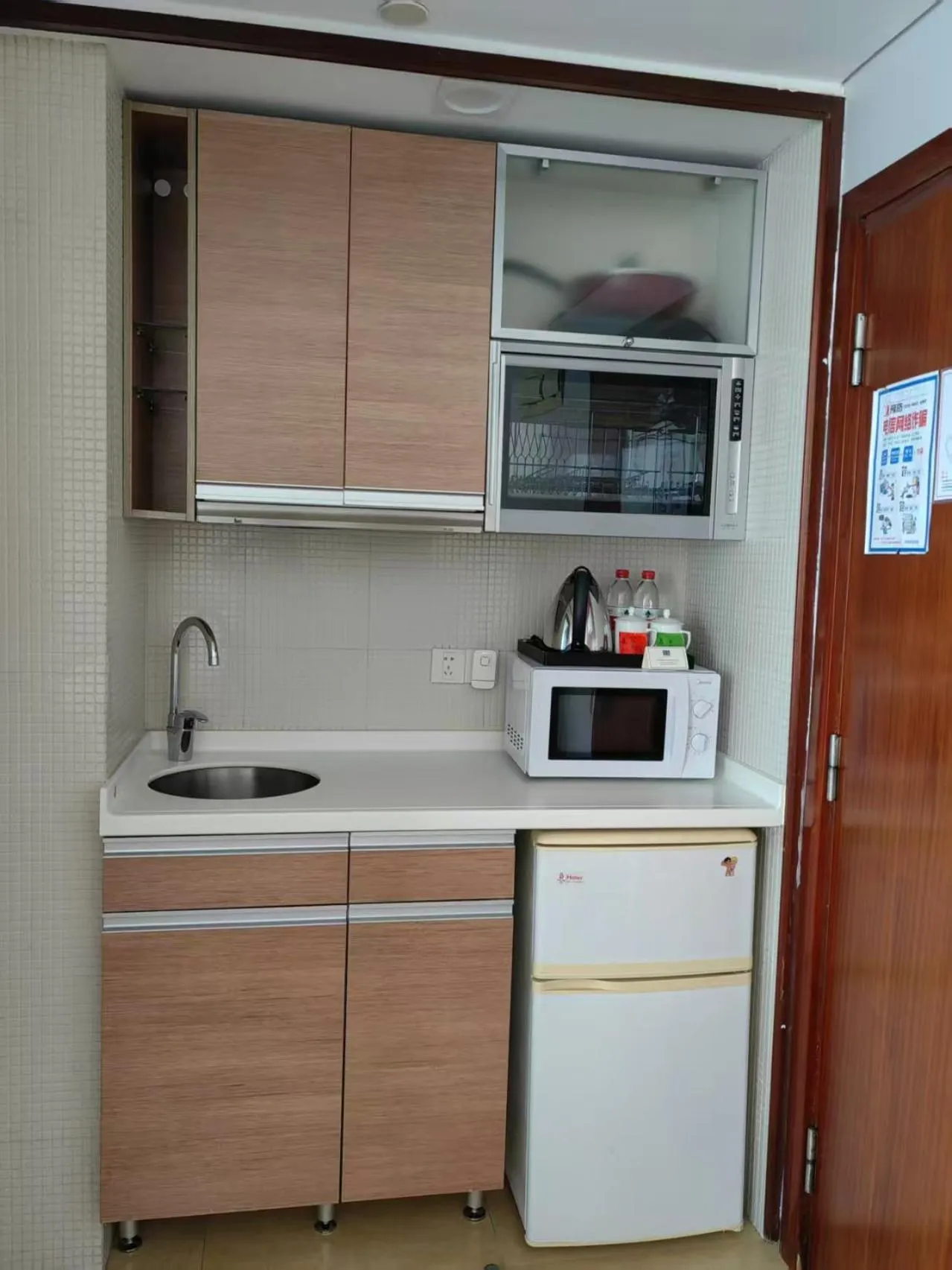 kitchen in East King Business Hotel (West Lake store, Hangzhou)