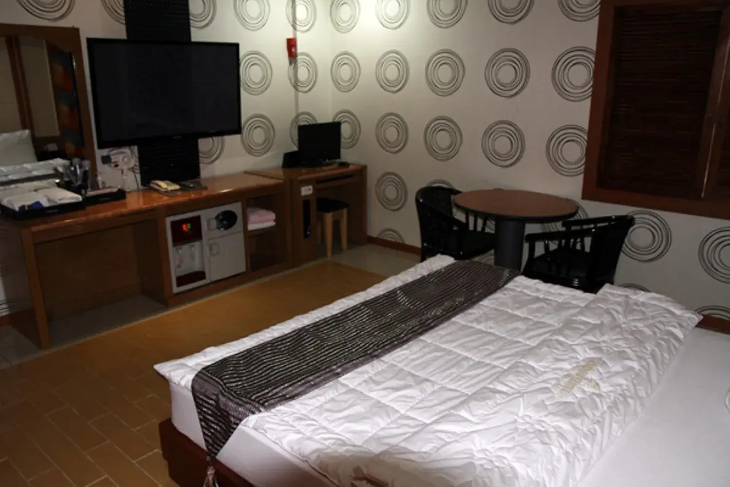 Decorative detail, Bed in Goryeo Hotel Decorative detail, Bed in Goryeo Hotel