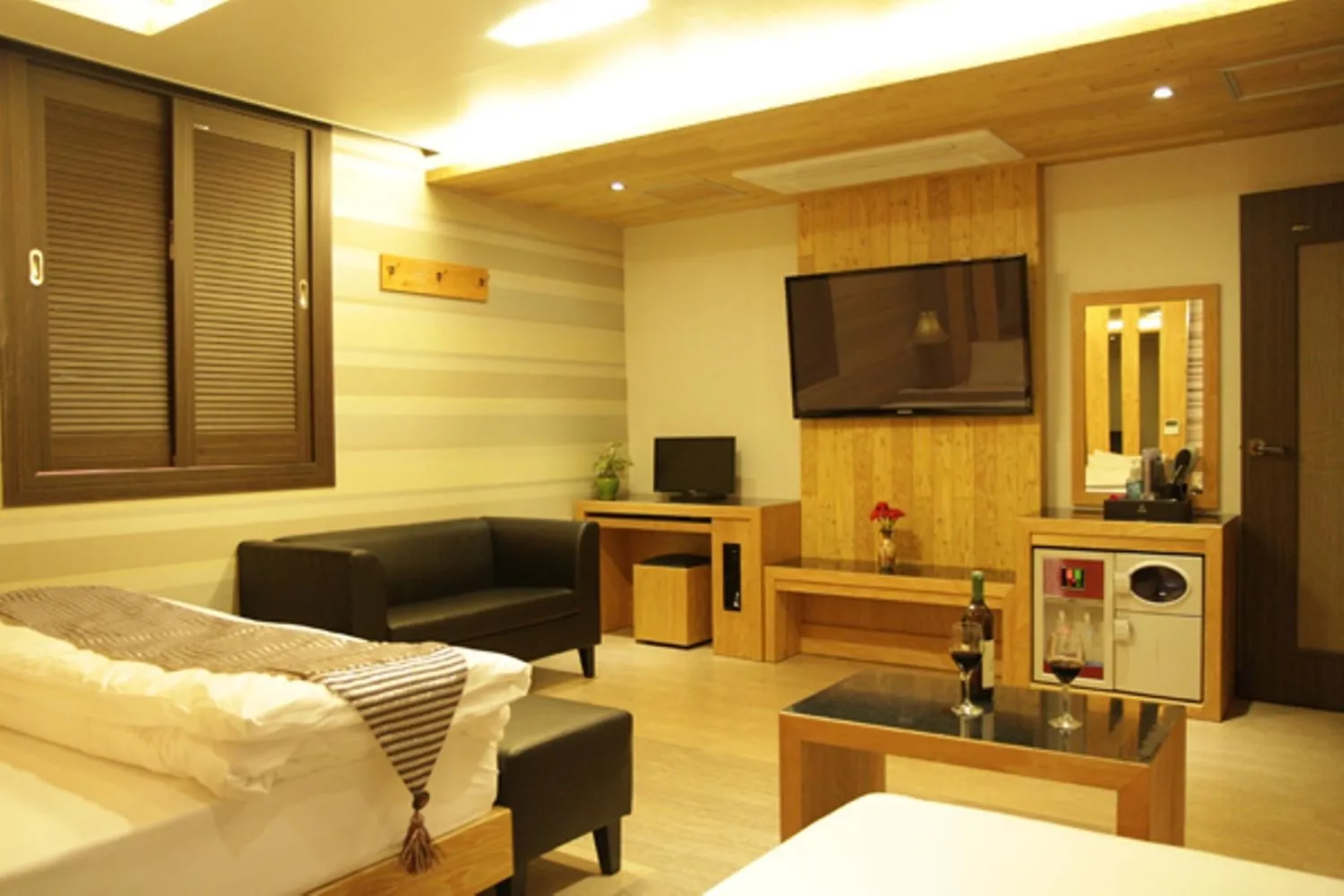 Decorative detail in Goryeo Hotel