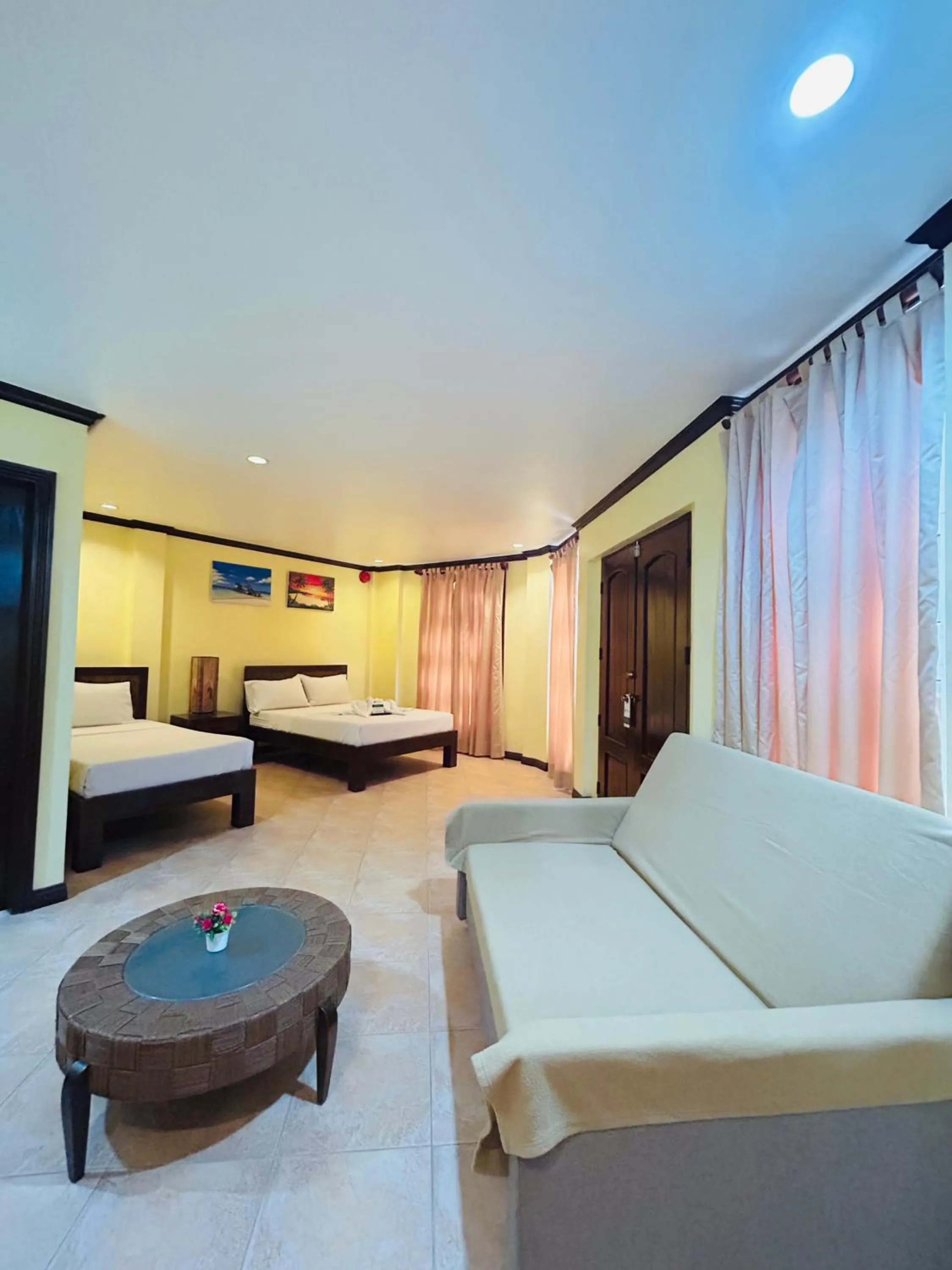Bed in Sheridan Villas Boracay