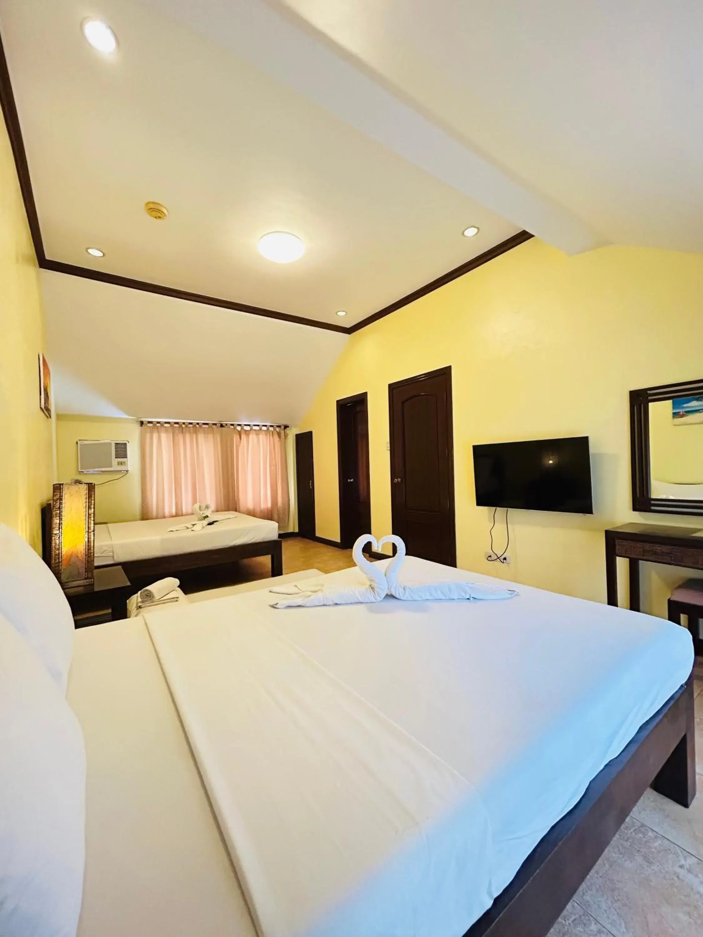 Bed in Sheridan Villas Boracay Bed in Sheridan Villas Boracay