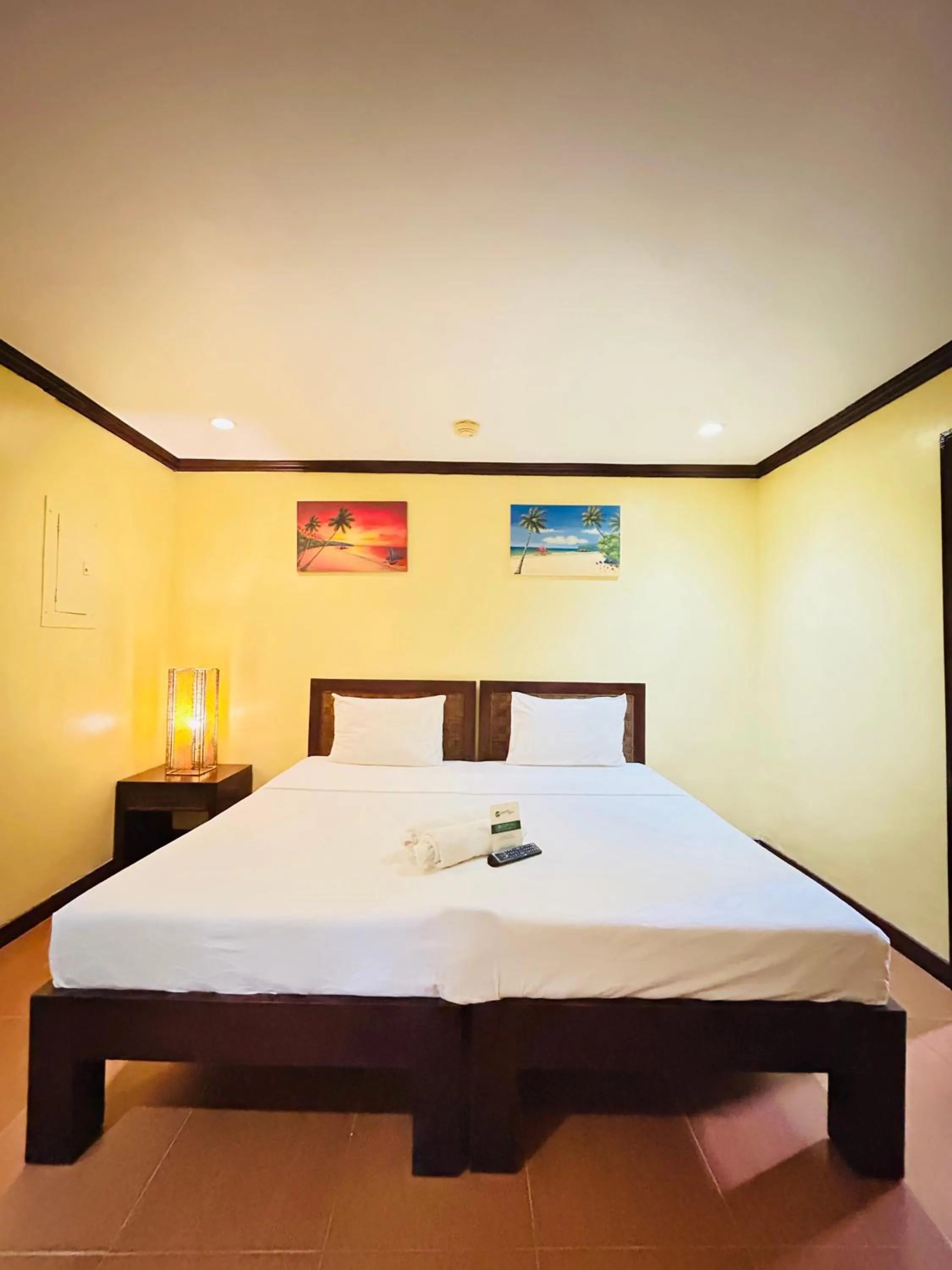 Bed in Sheridan Villas Boracay