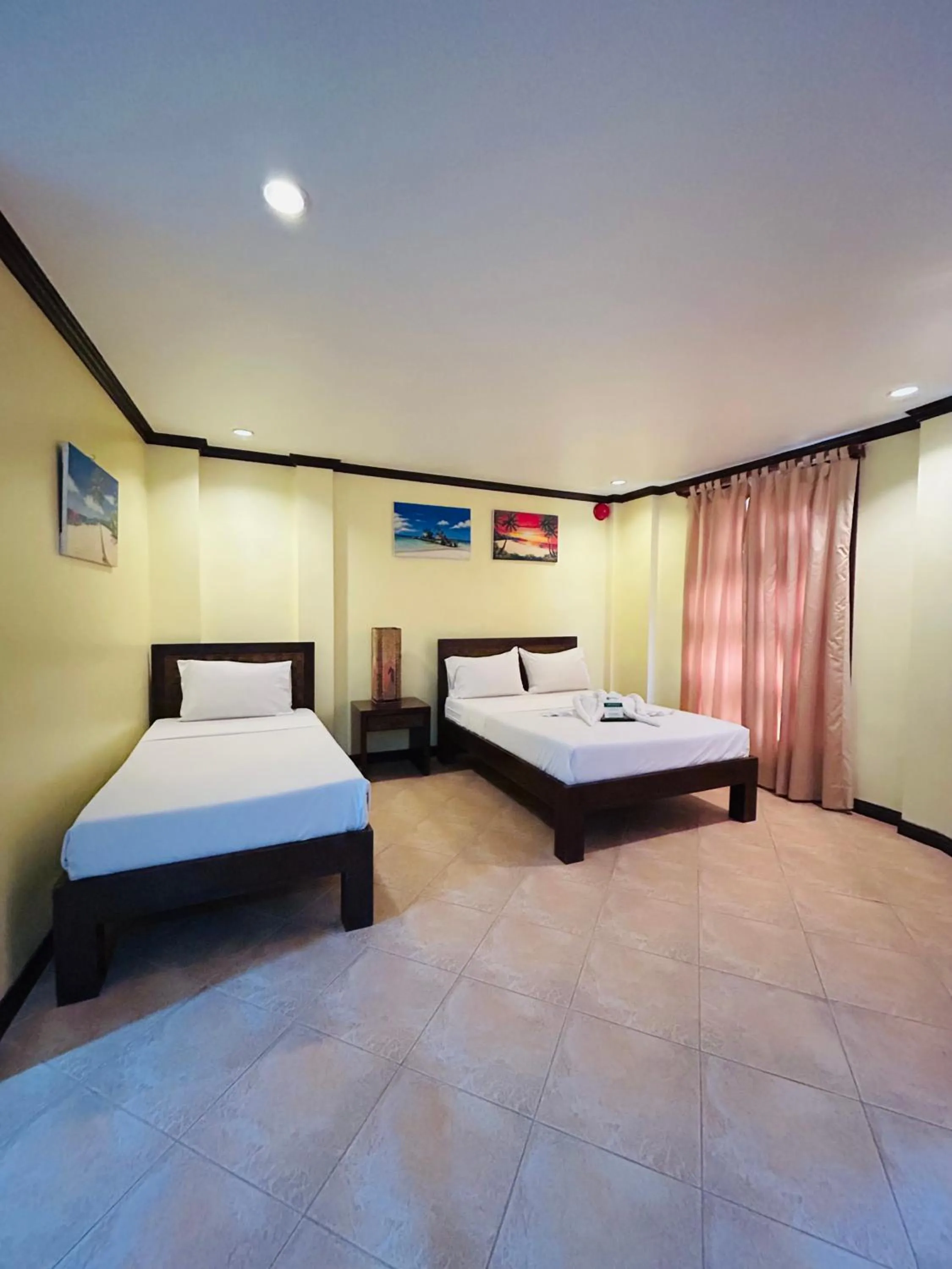 Bed in Sheridan Villas Boracay