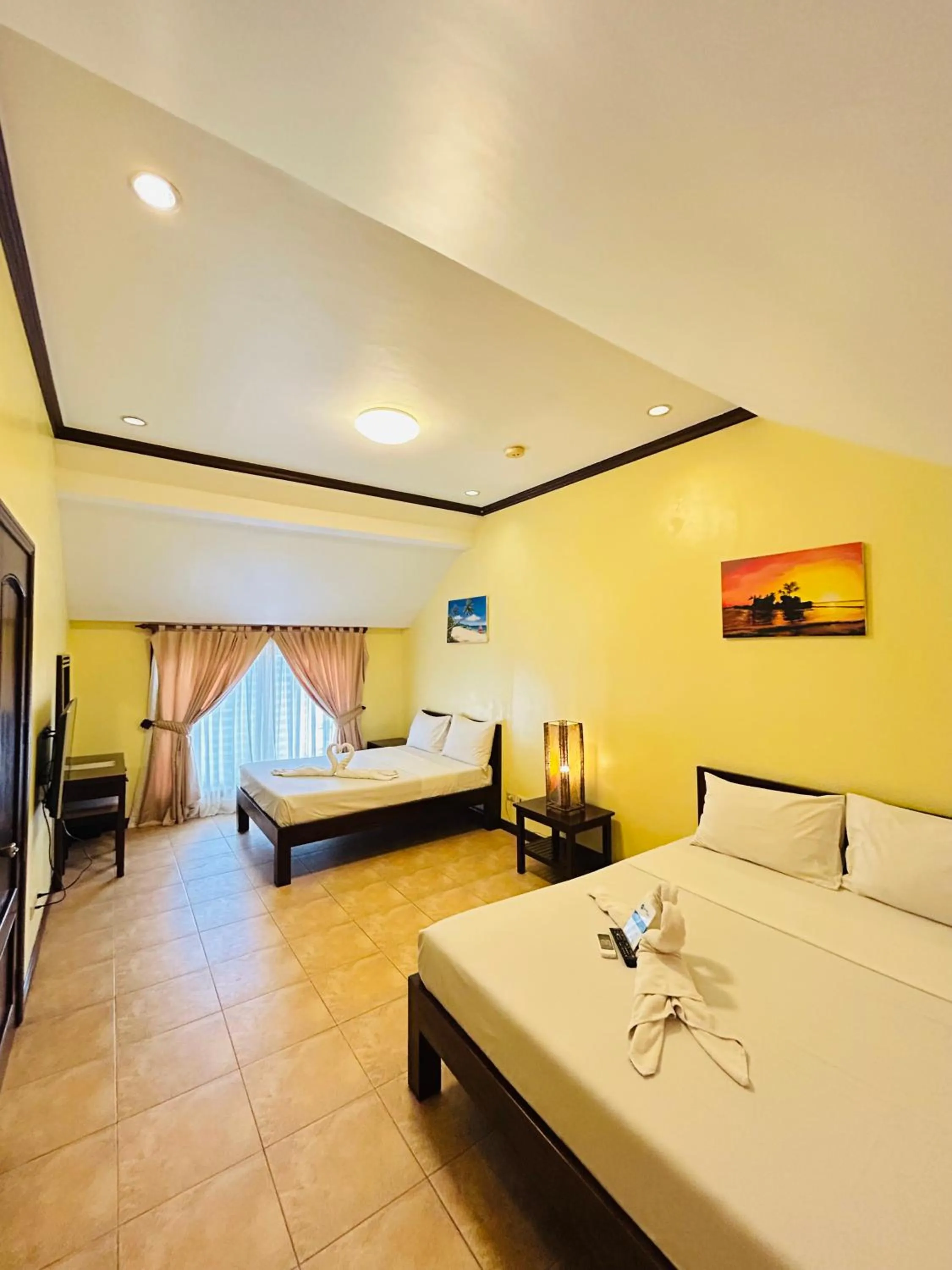 Bed in Sheridan Villas Boracay