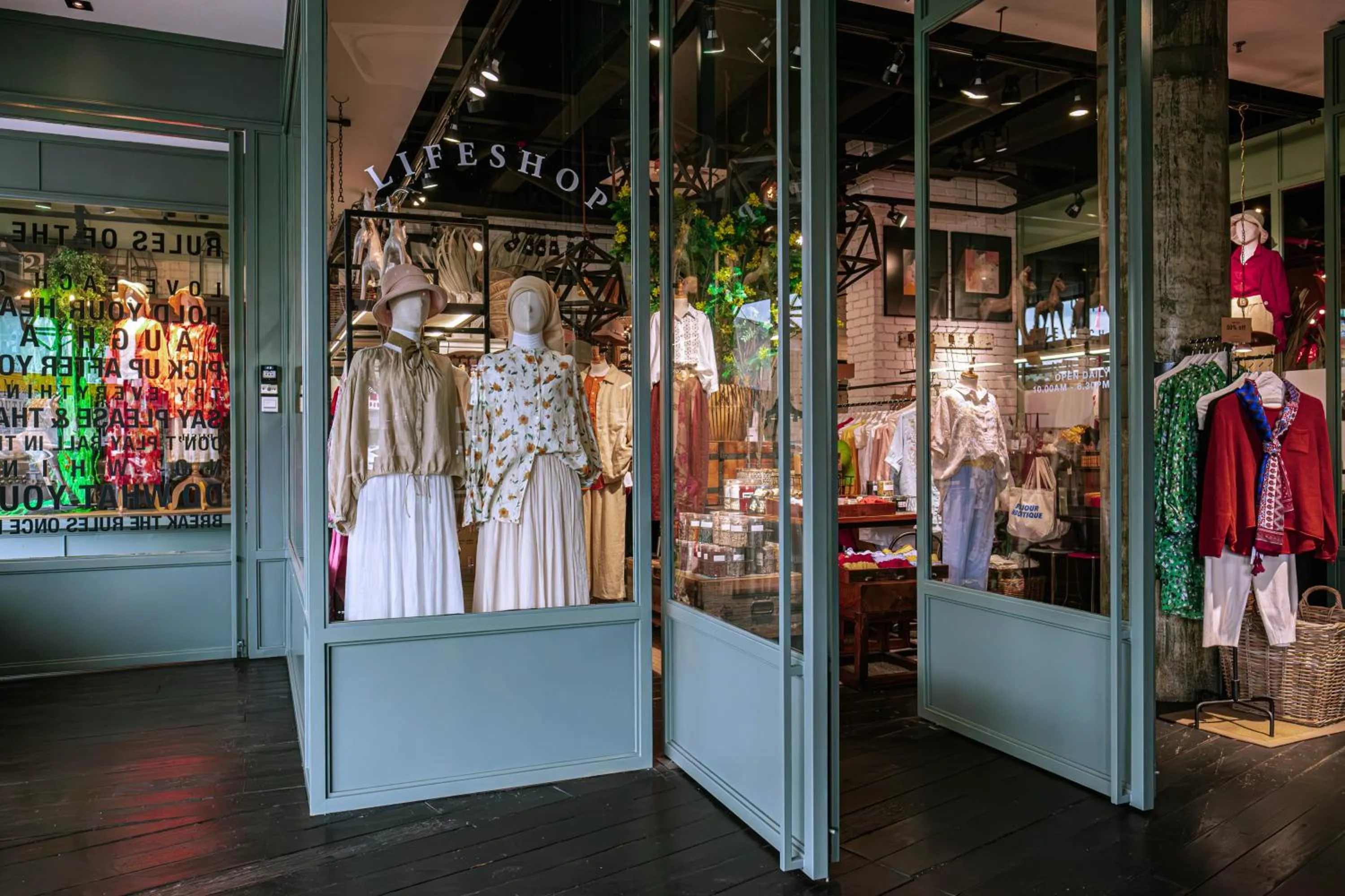 On-site shops in M Boutique Hotel