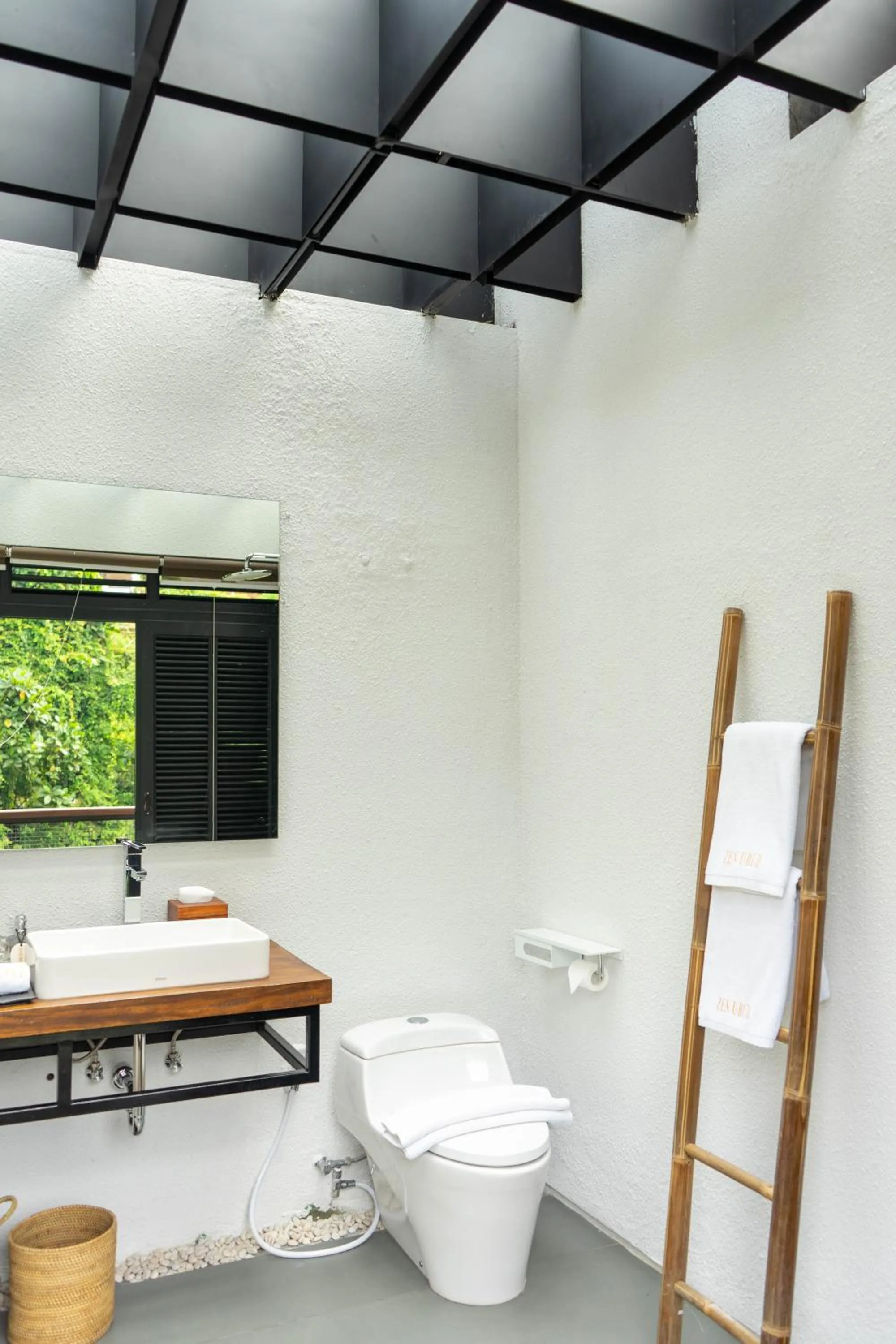 Bathroom in Zenubud