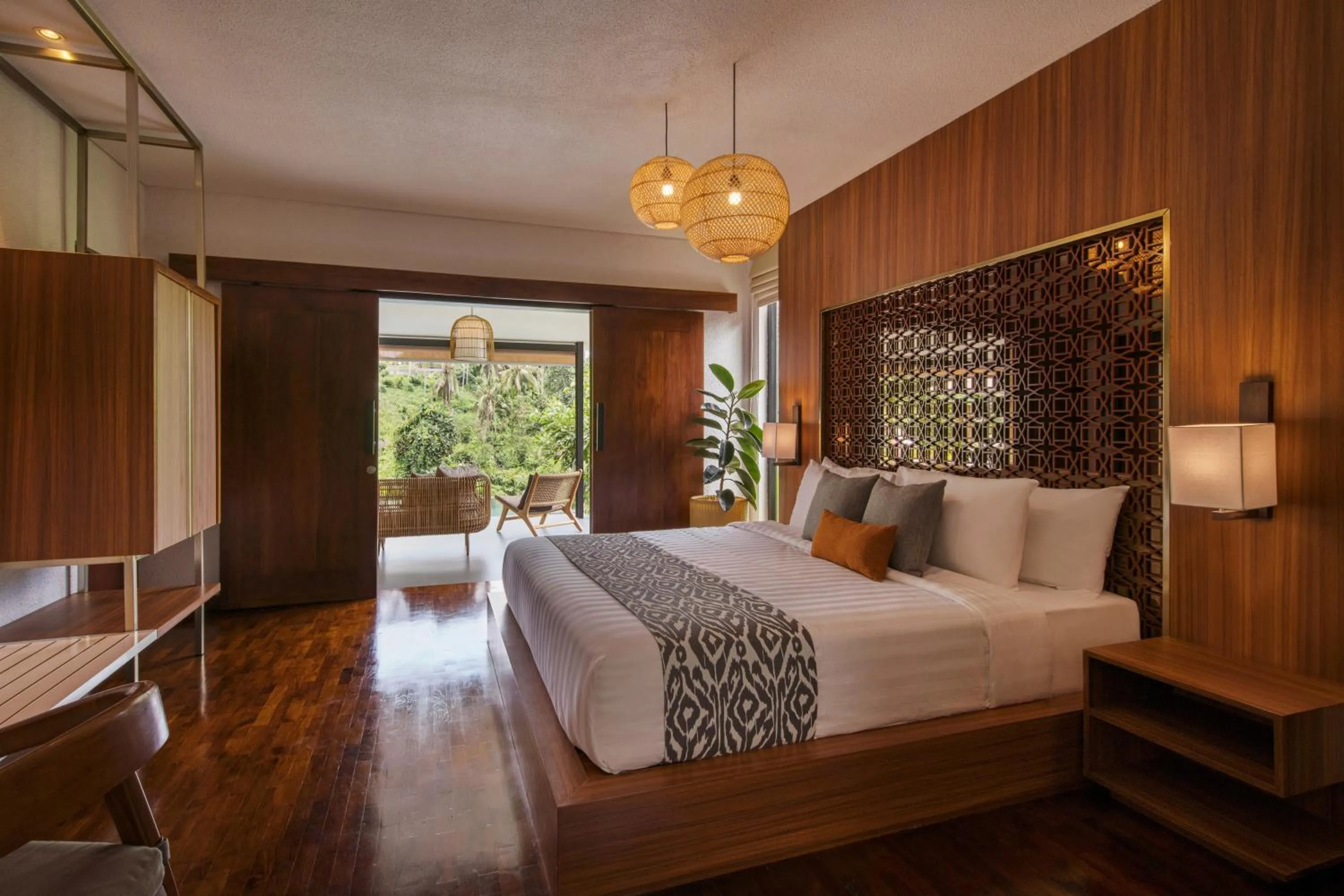 Bedroom, Bed in Zenubud