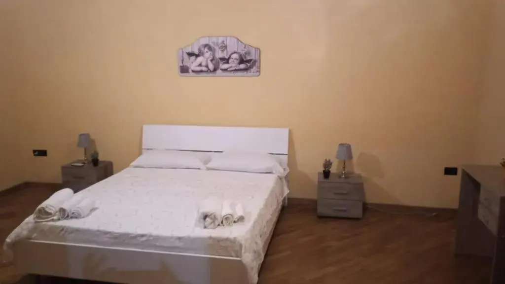 Double Room - single occupancy in b b desy Double Room - single occupancy in b b desy