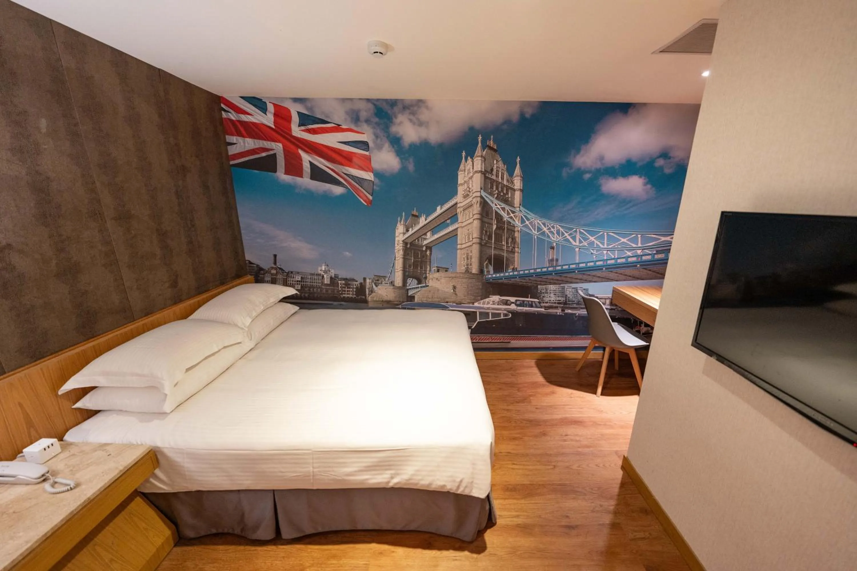 Photo of the whole room, Bed in 雲富大飯店 Hotel Cloud-ZhongShan