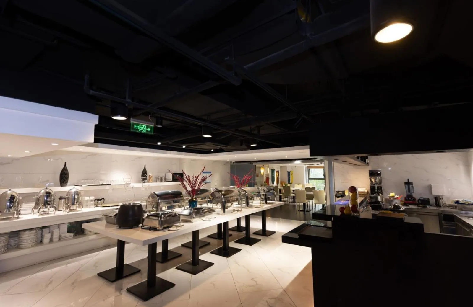 Bathroom in Starr Hotel Shanghai (Shanghai Railway Station)