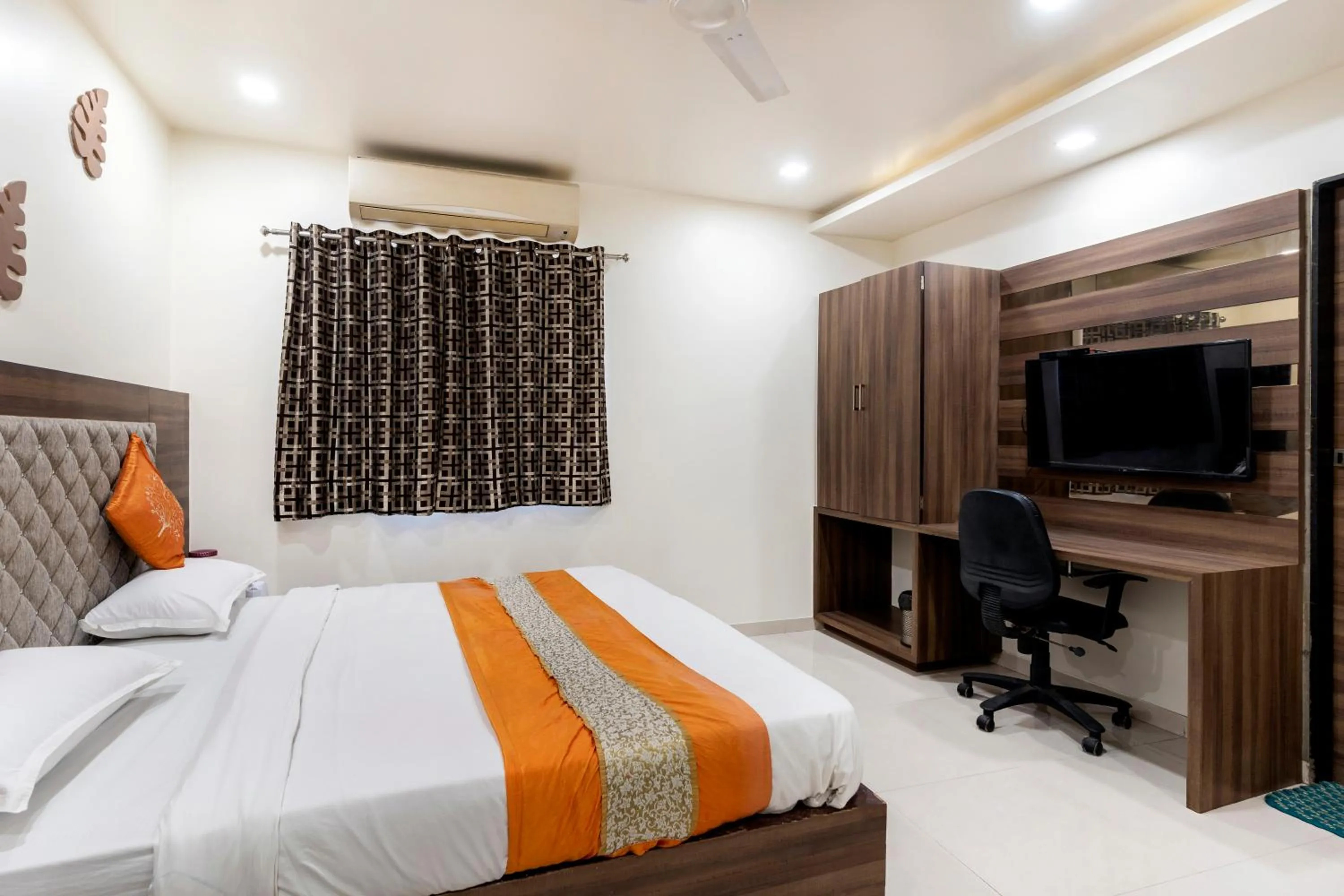 Photo of the whole room, Bed in Hotel Ashish