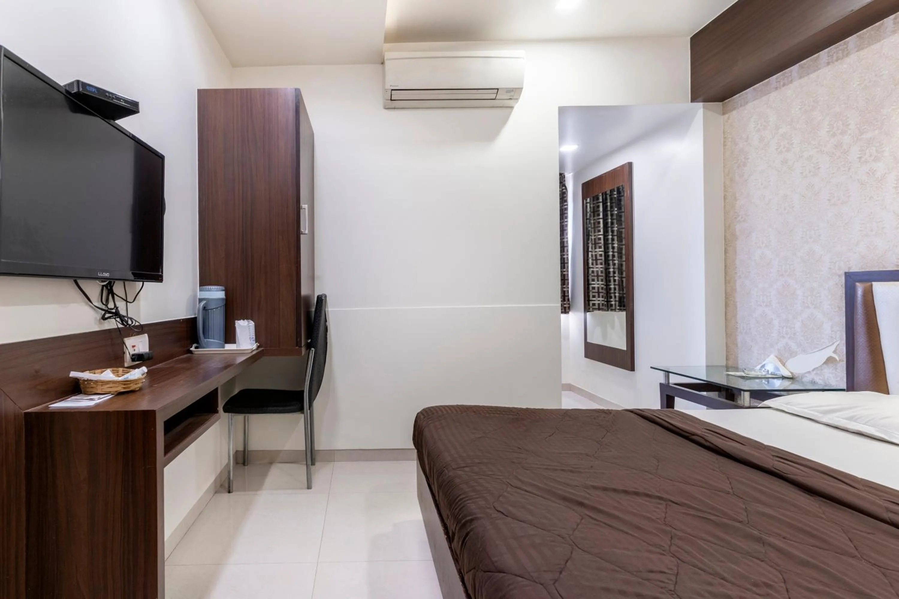 Photo of the whole room, Bed in Hotel Ashish