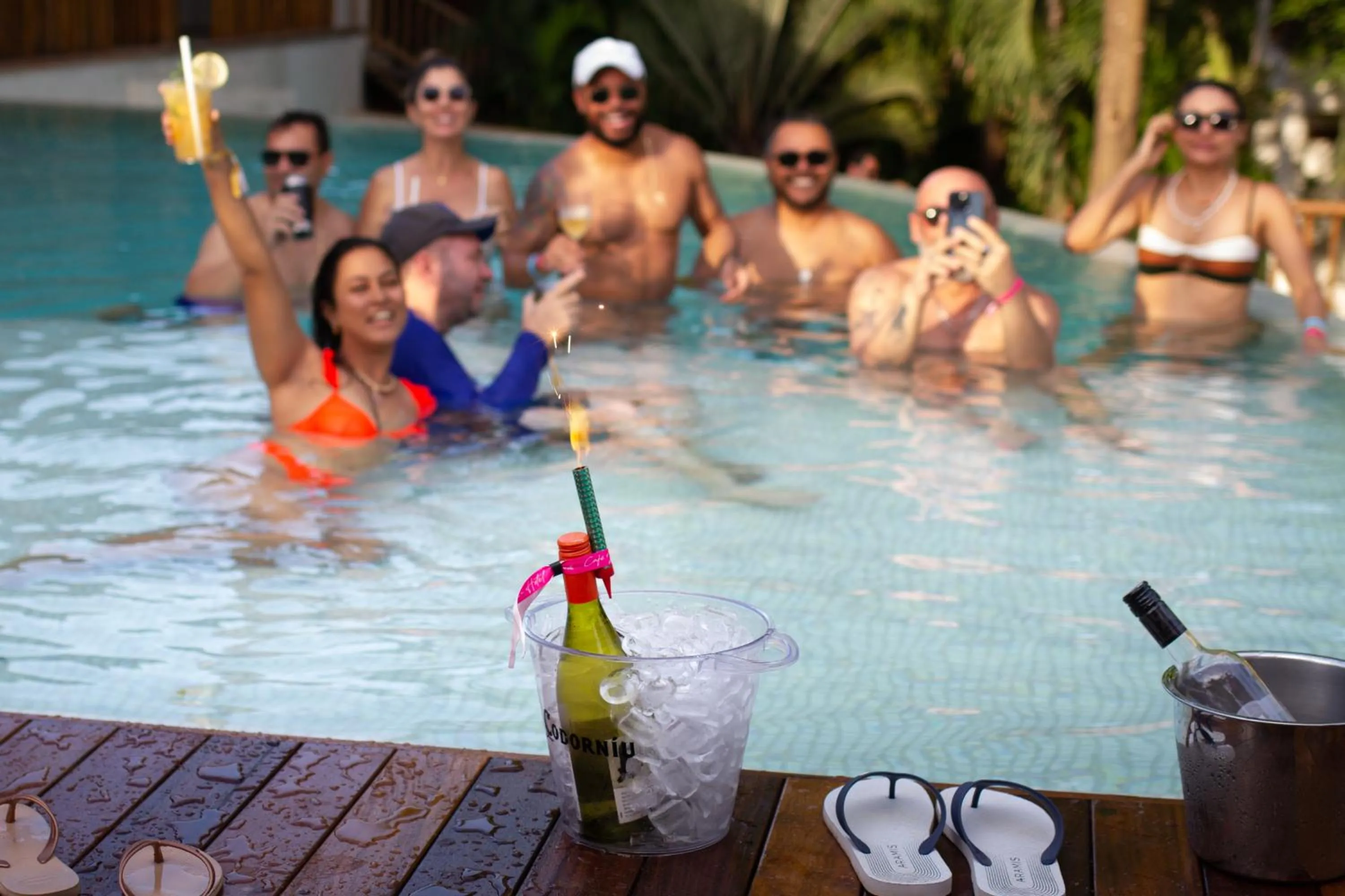 People in Café Jeri Hotel - Adults Only