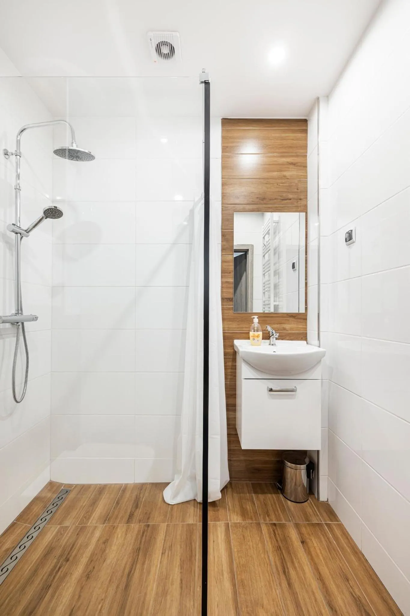 Shower in Pokoje przy Plaży Sopot