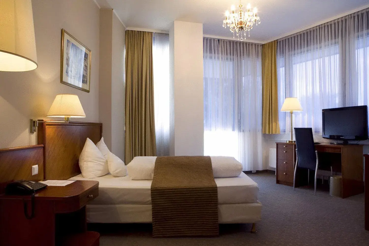 Single Room in ROSS Hotel nähe Messe Stuttgart Single Room in ROSS Hotel nähe Messe Stuttgart