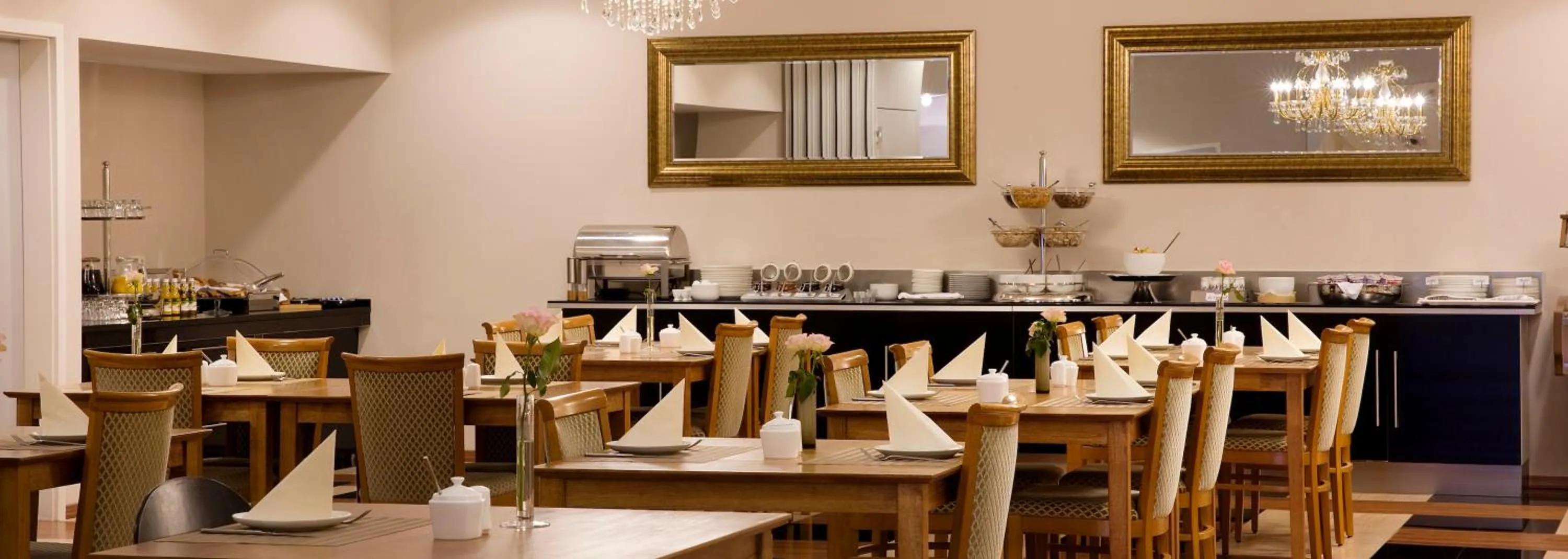 Restaurant/places to eat in ROSS Hotel nähe Messe Stuttgart