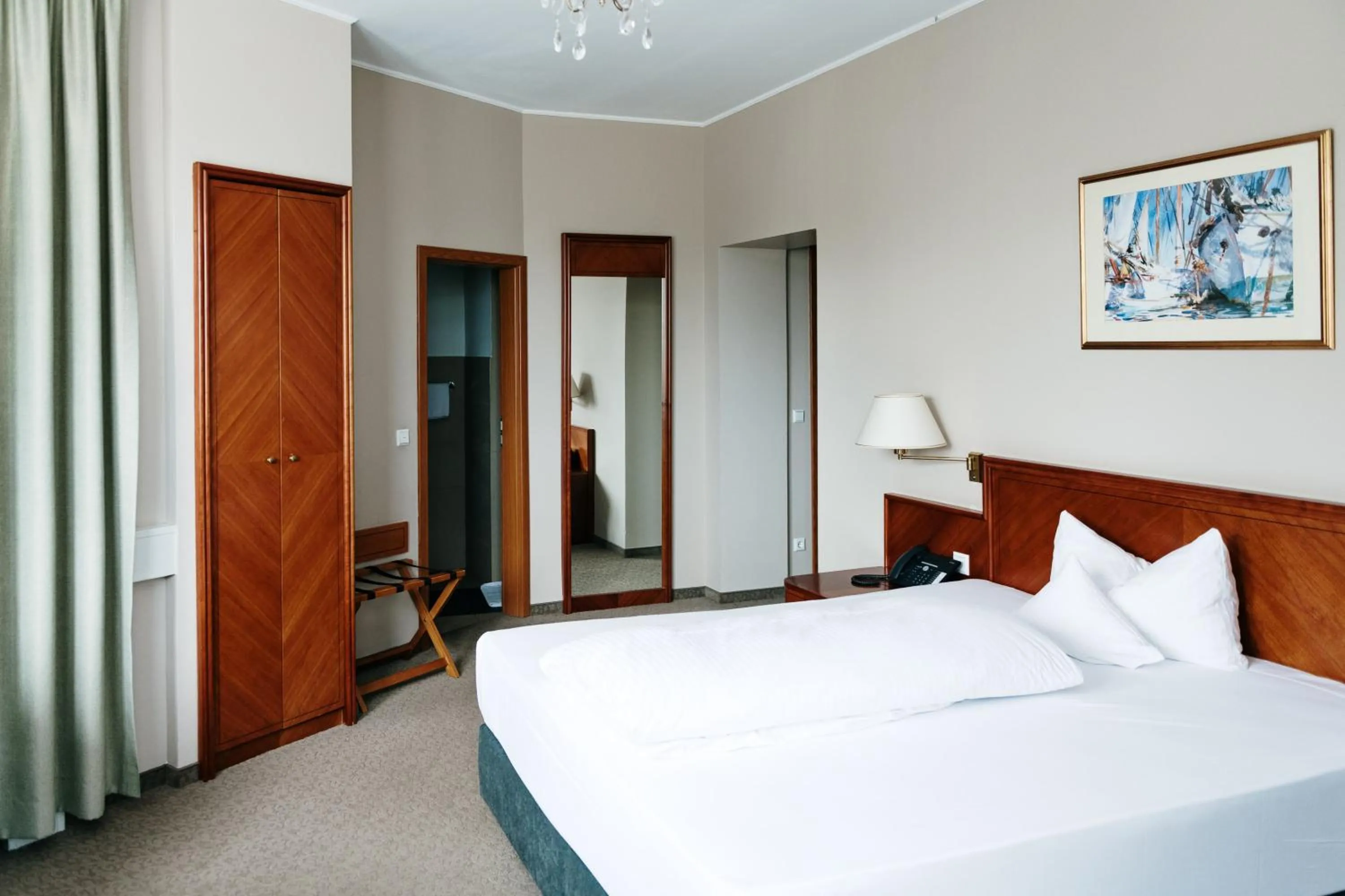 Bed in ROSS Hotel nähe Messe Stuttgart