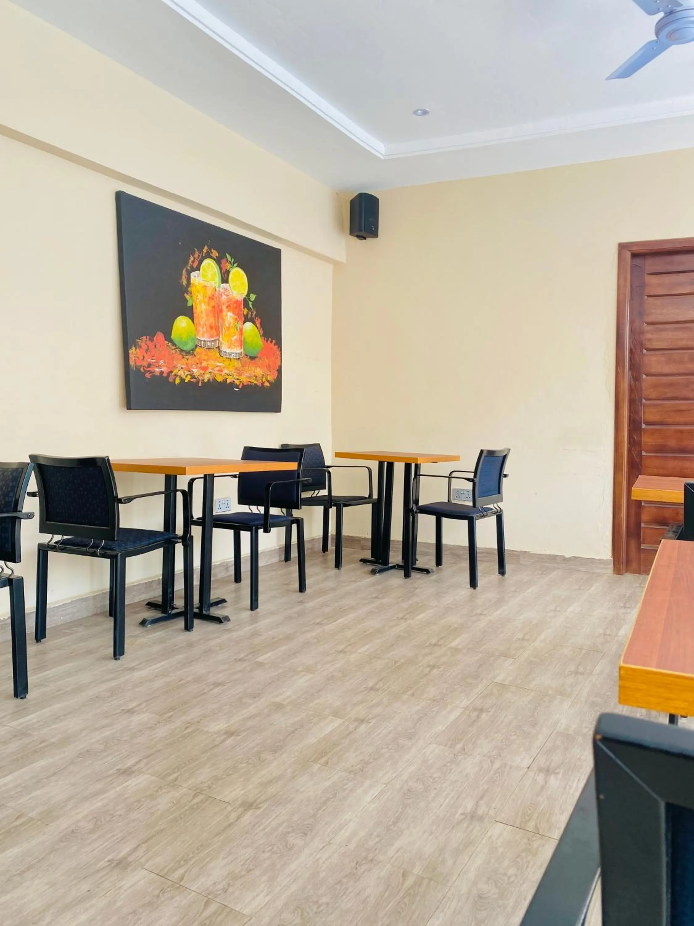 AIDEN HOMES AND APARTMENTS HOTEl