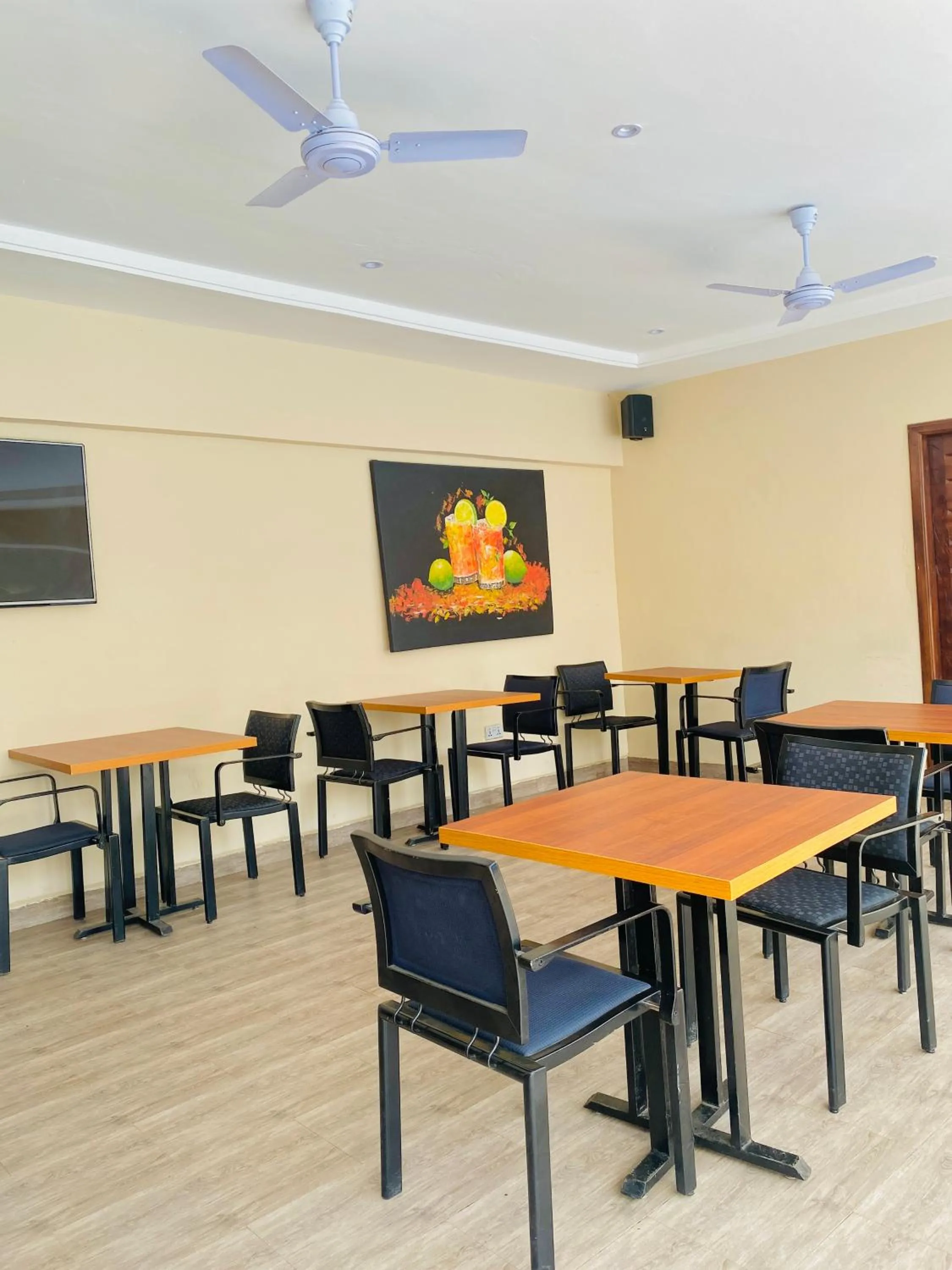 AIDEN HOMES AND APARTMENTS HOTEl