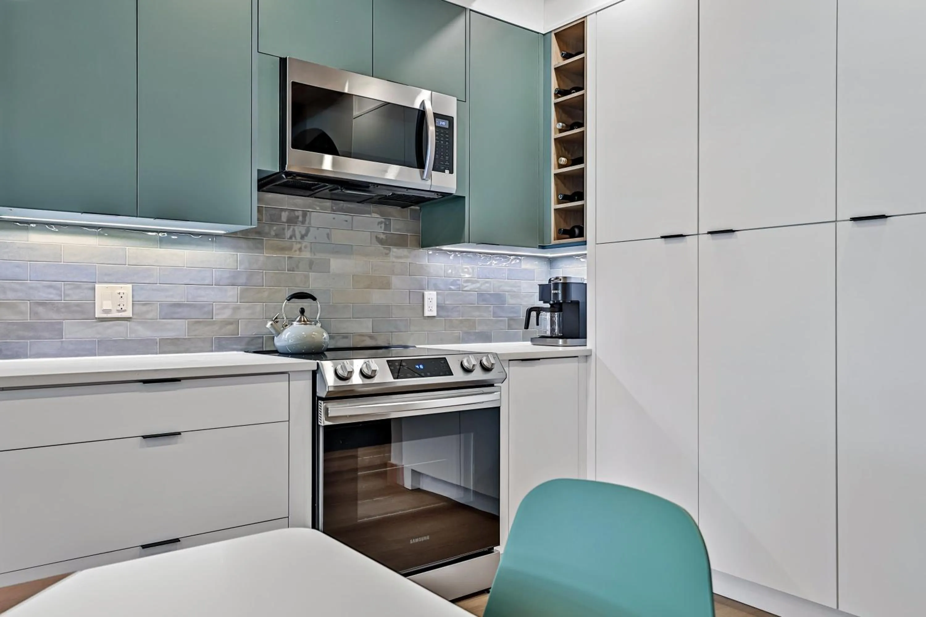 Ravens Crest Lodge - Stunning Views Perfectly Located on Main Street