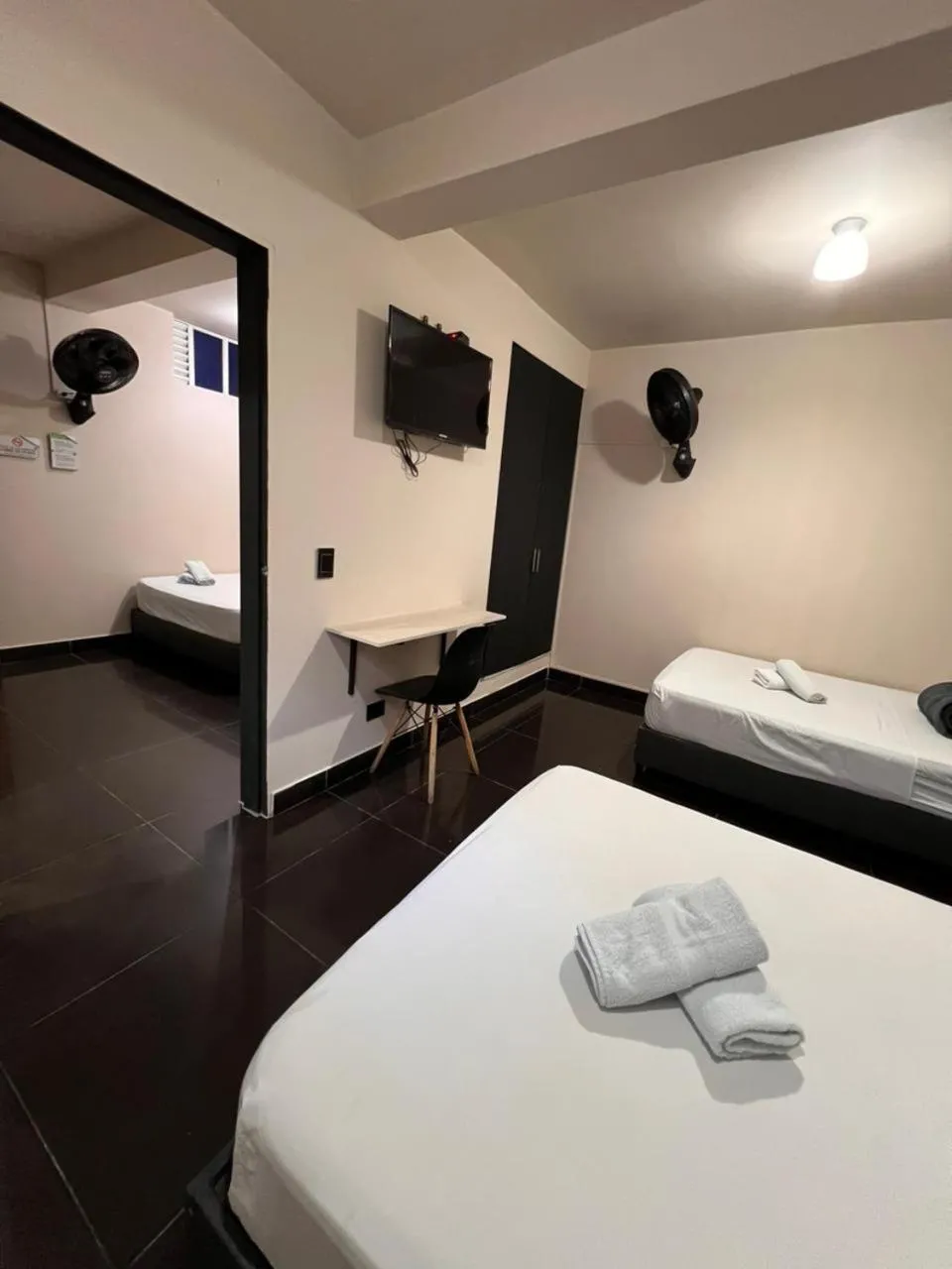 Shower, Bed in Hotel Aura Medellin