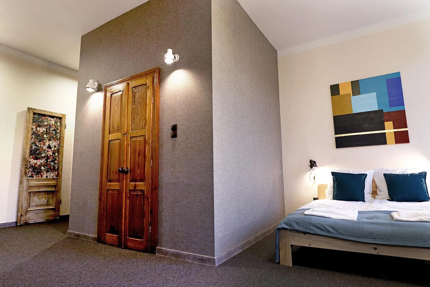Bed in 5 Porte