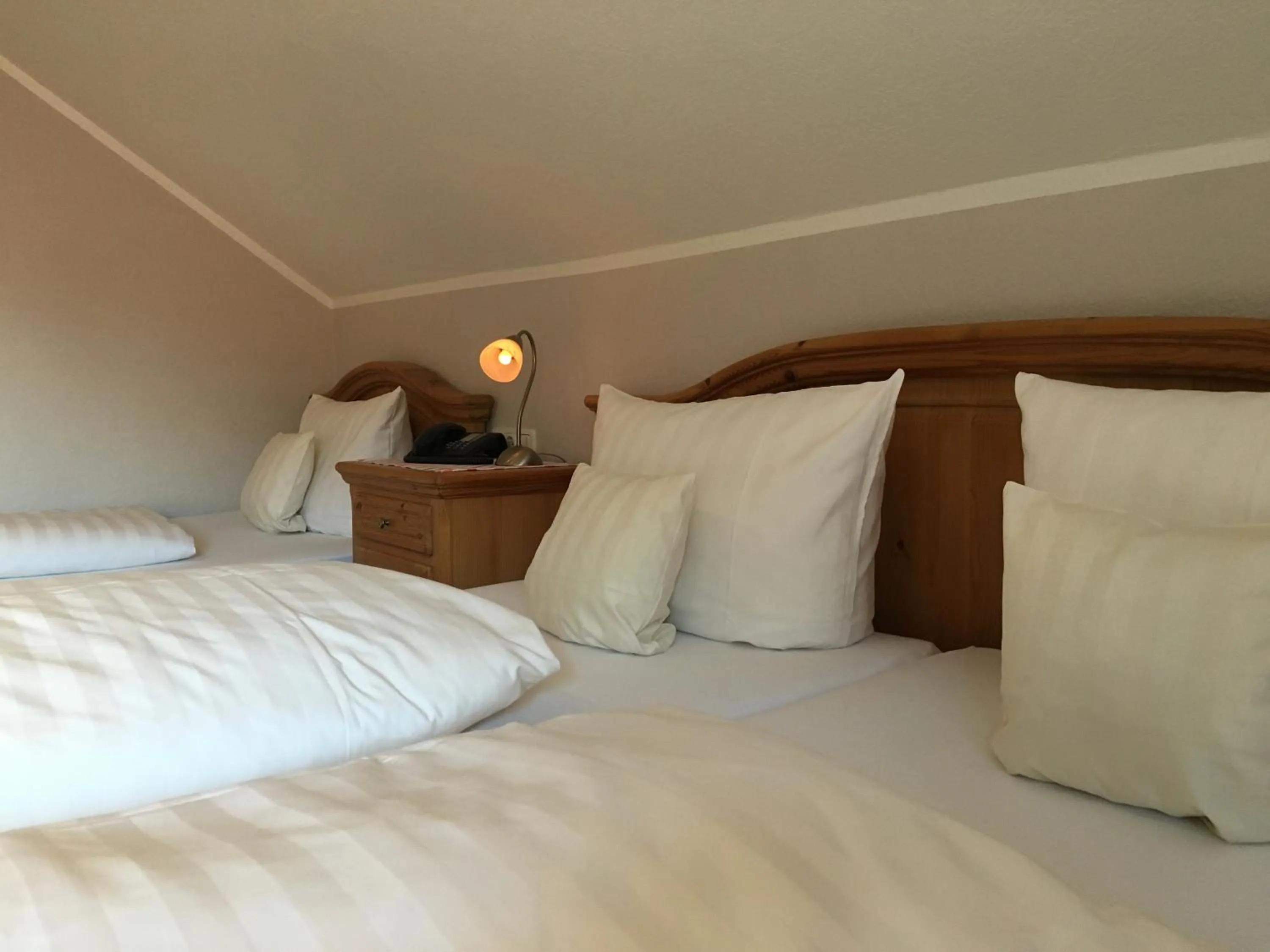 Bedroom, Bed in Landhaus Hotel Göke