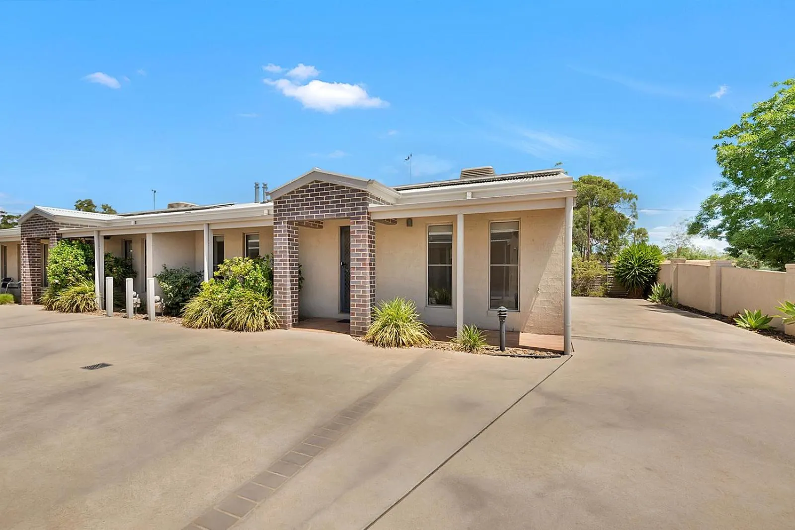 Facade/entrance in Kennedy Holiday Villas