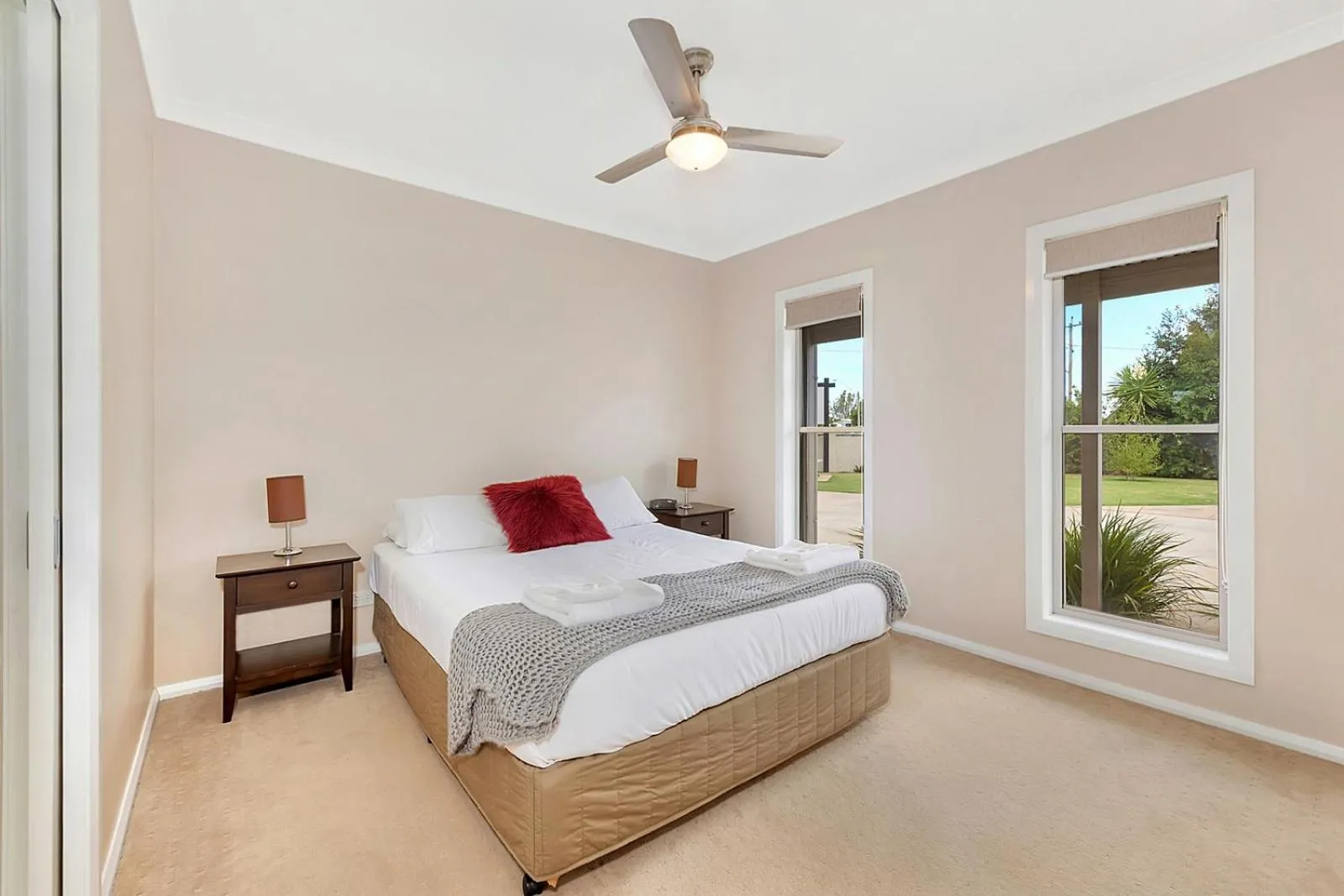 Bedroom, Bed in Kennedy Holiday Villas