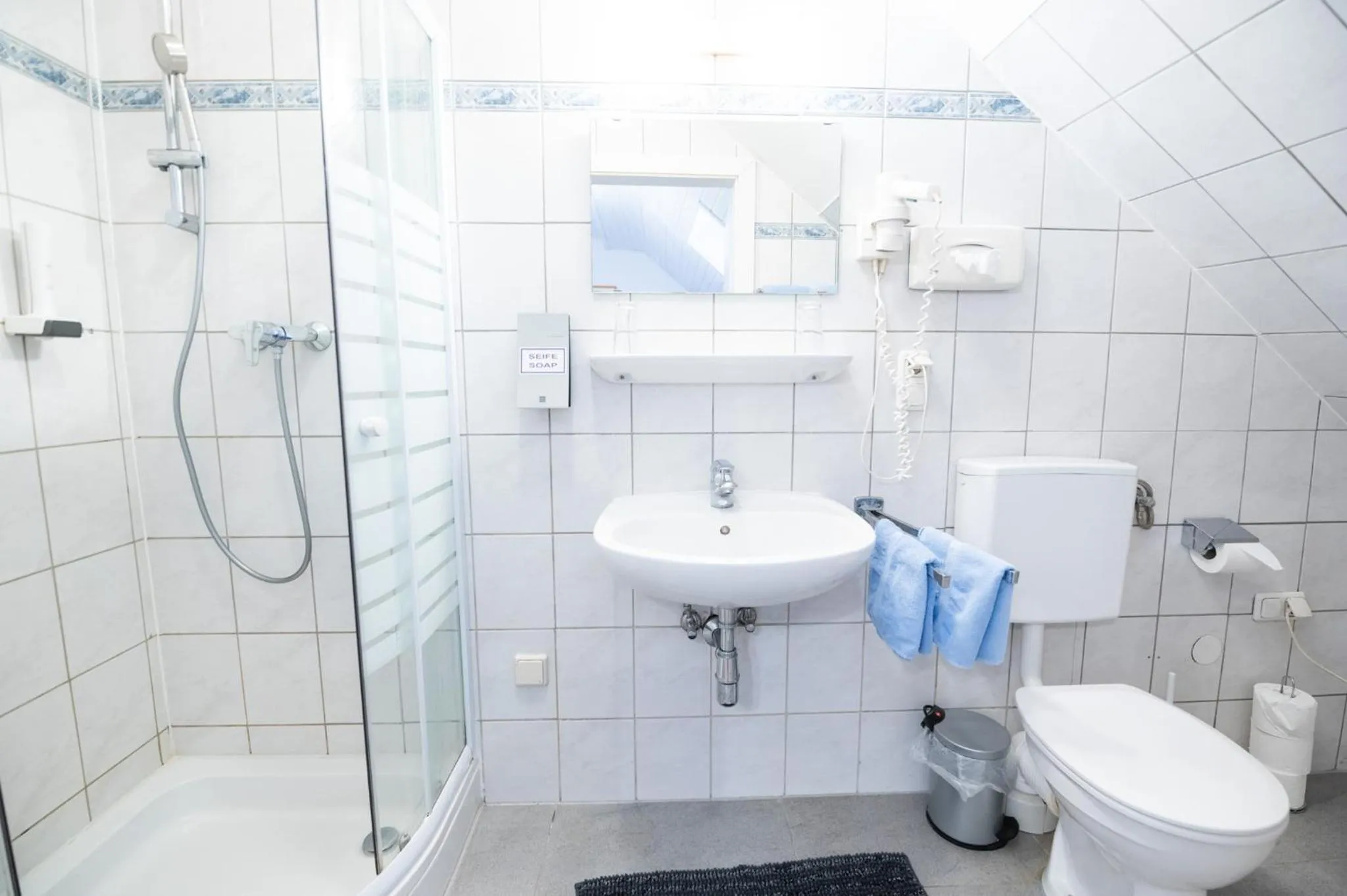 Shower in Hotel Alter Telegraf