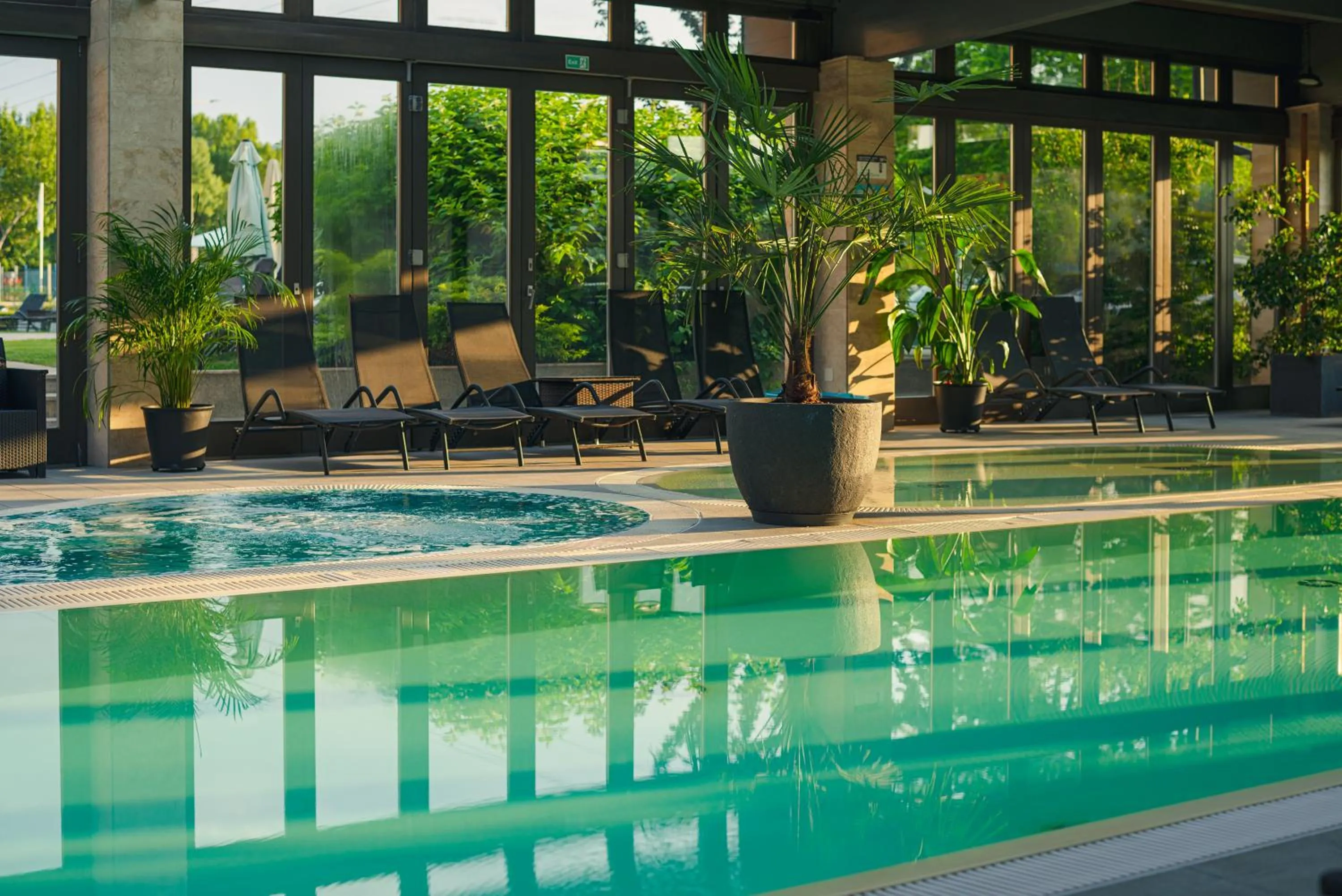 Swimming pool in Hotel Visegrád